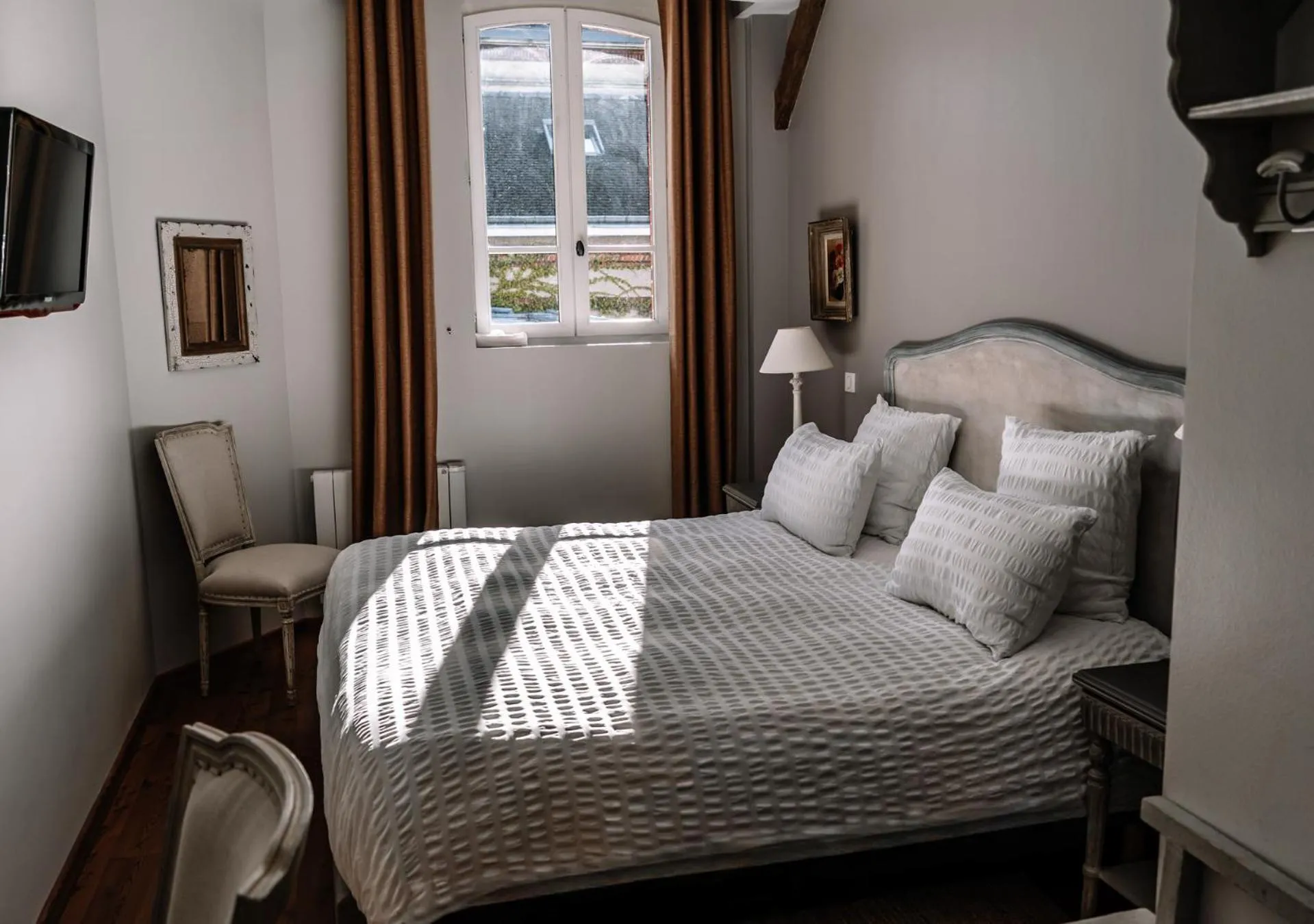 Bed in Le Clos Corbier - Champagne Collard-Milesi