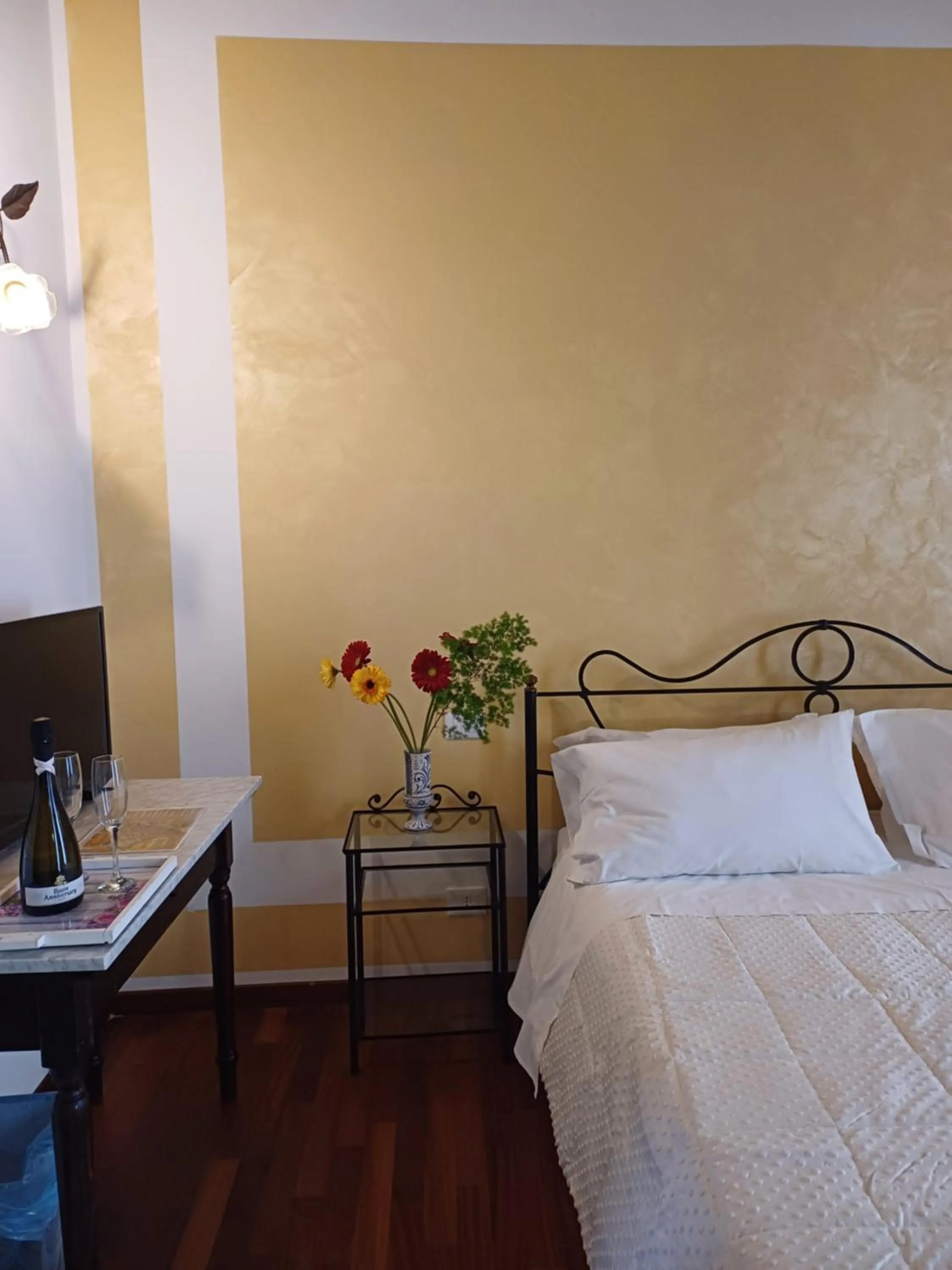 Photo of the whole room in Aquila Antica