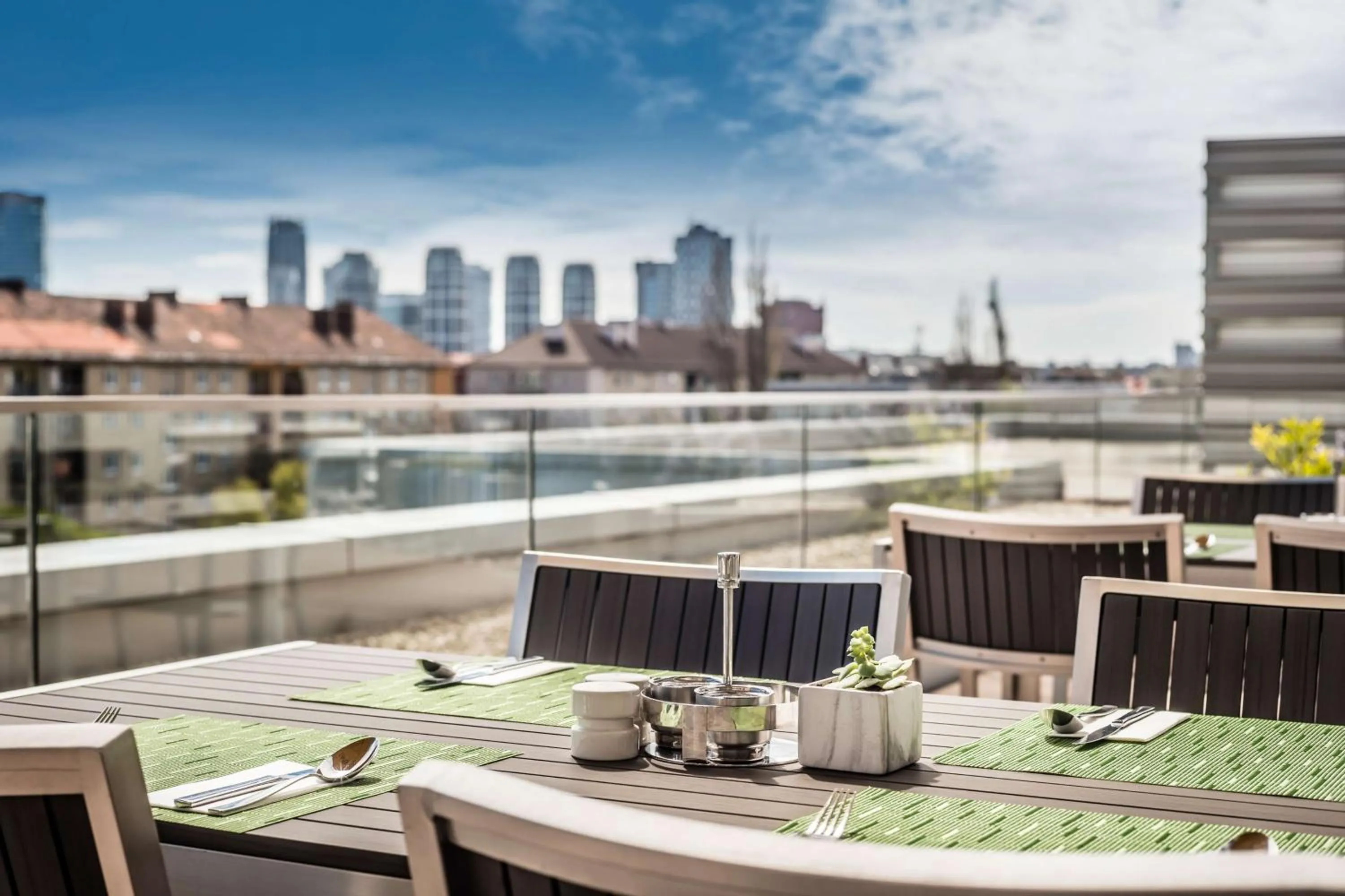 Restaurant/places to eat in Lindner Hotel Bratislava, part of JdV by Hyatt