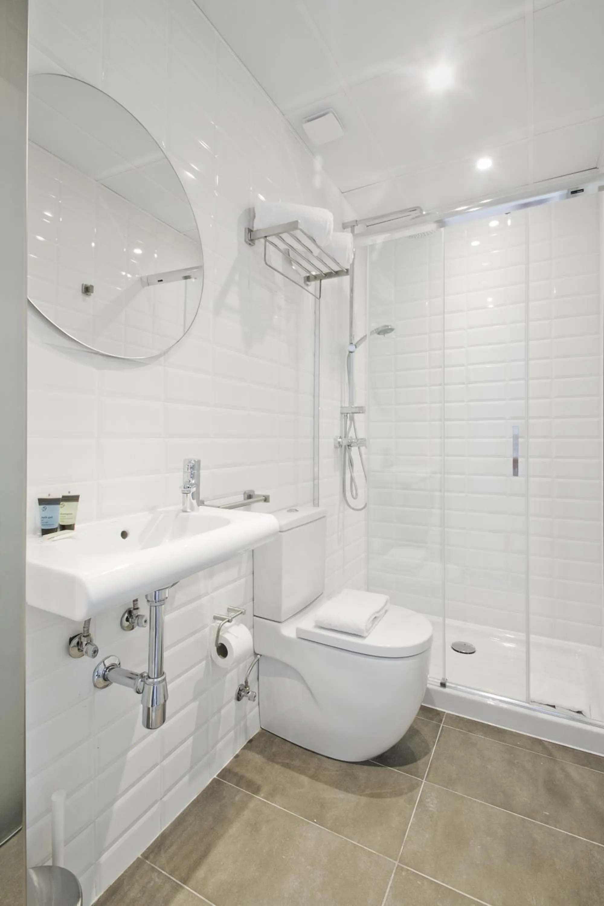 Shower in Som Nit Triomf