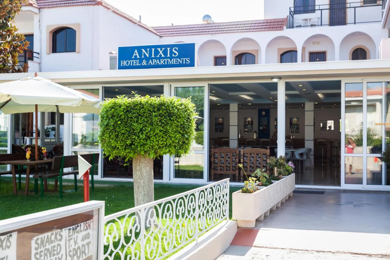 Anixis Hotel & Apartments