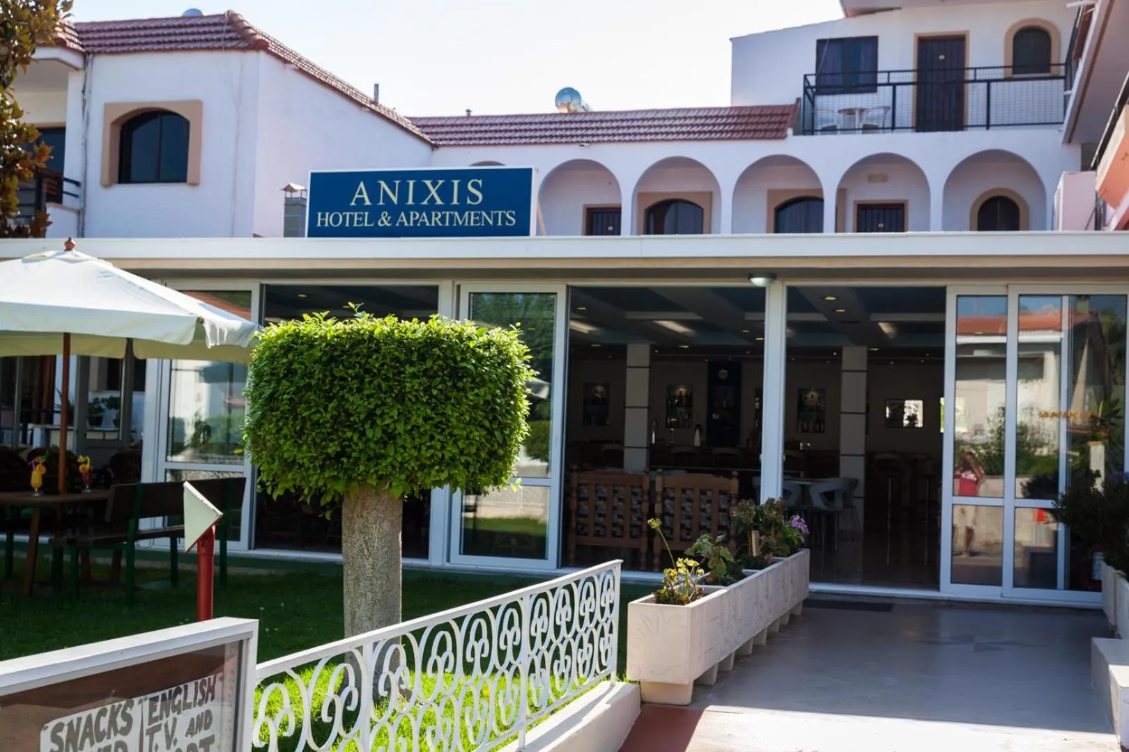 Anixis Hotel & Apartments