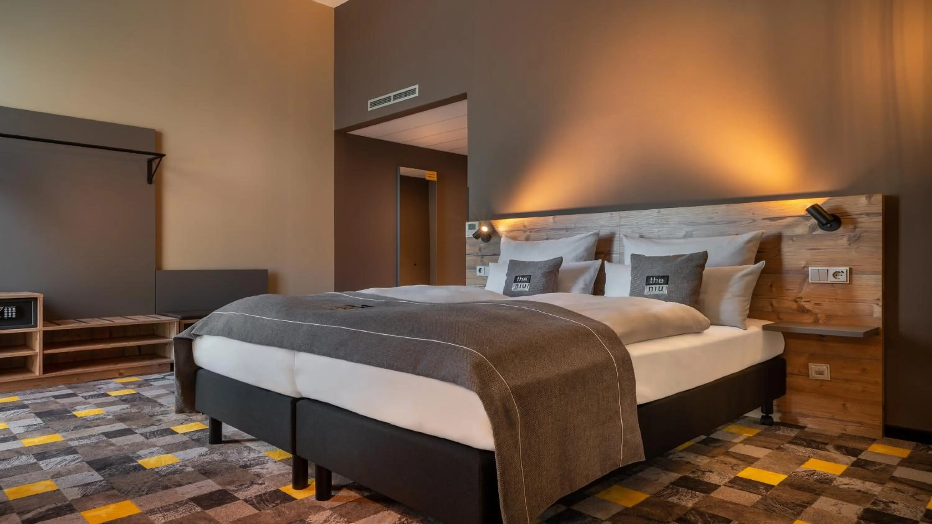 Photo of the whole room, Bed in Holiday Inn - the niu, Timber Esslingen by IHG