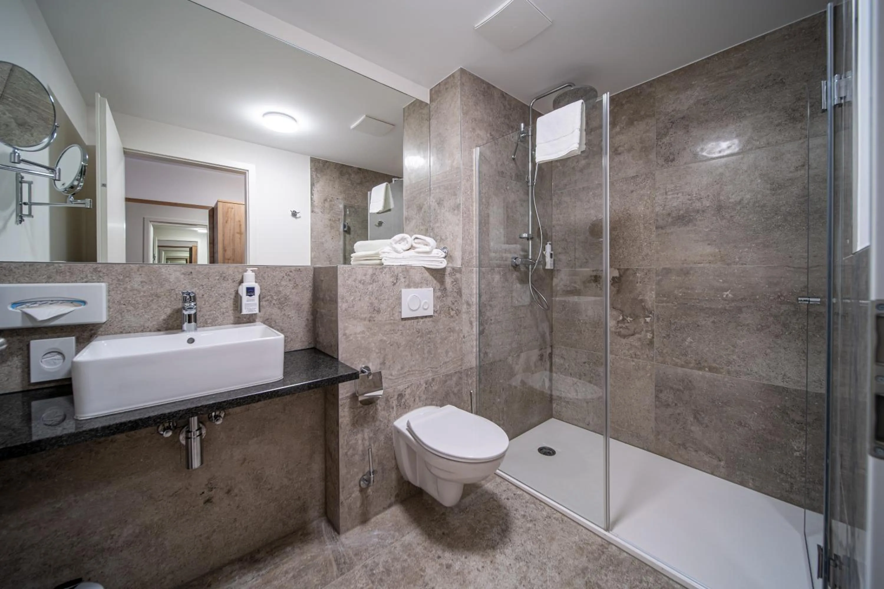 Bathroom in EE Hotel