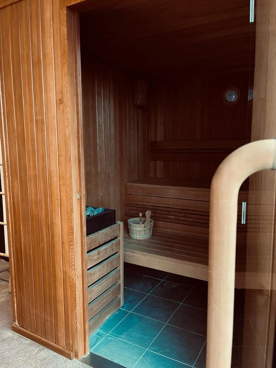 Sauna in Best Western L'Aquarium Arras Nord