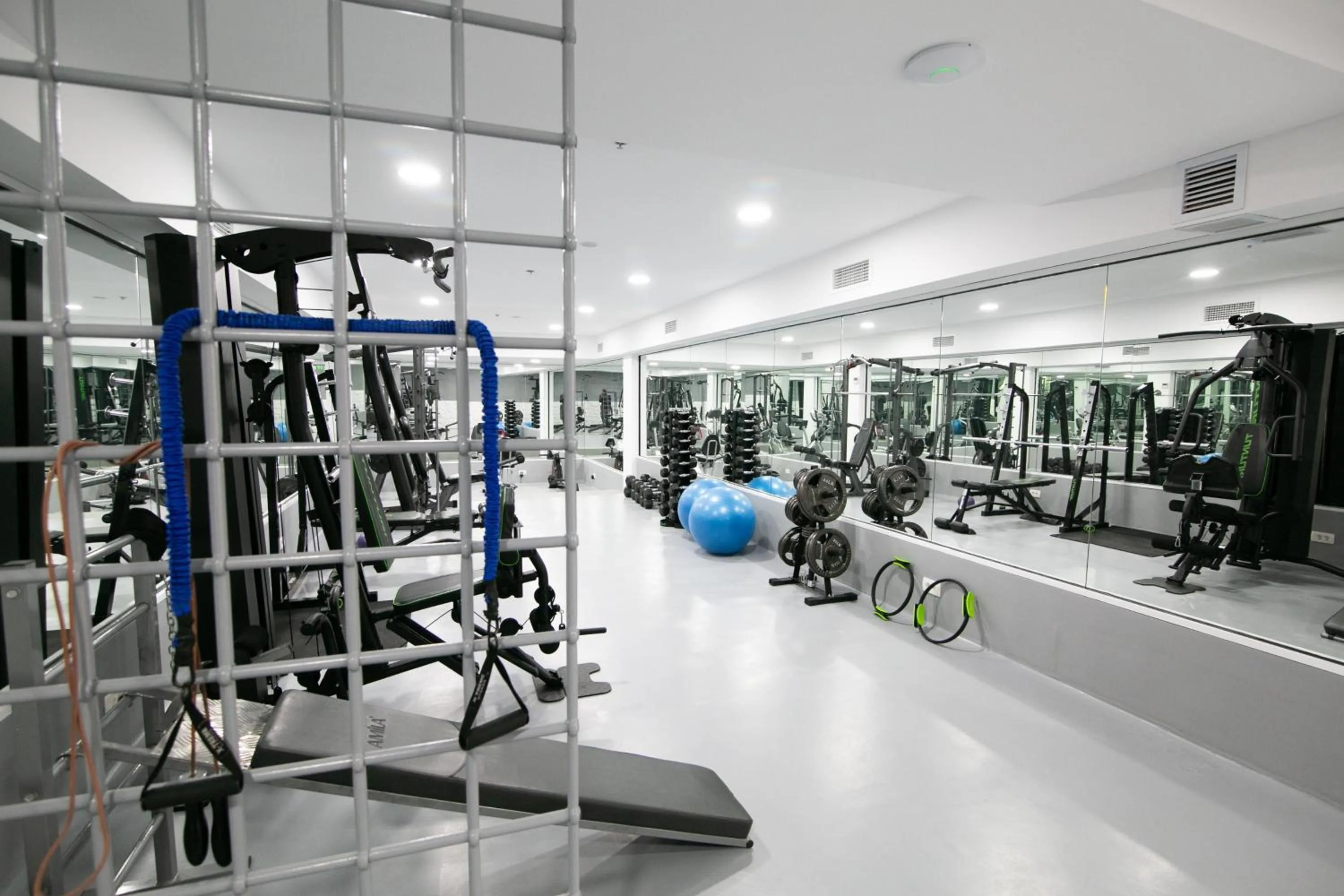 Fitness centre/facilities in Acroterra Rosa Luxury Suites & Spa