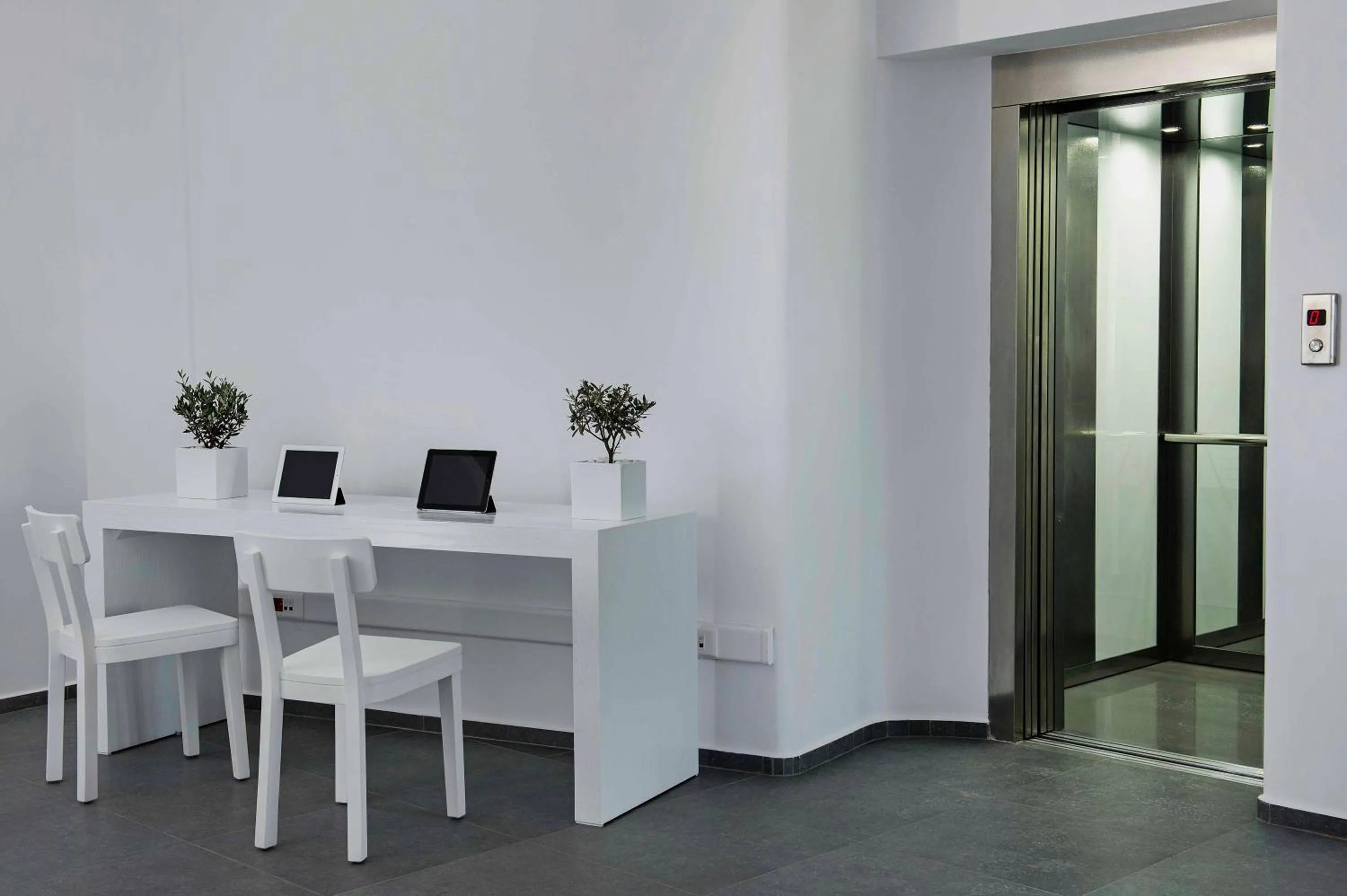 Business facilities in Acroterra Rosa Luxury Suites & Spa