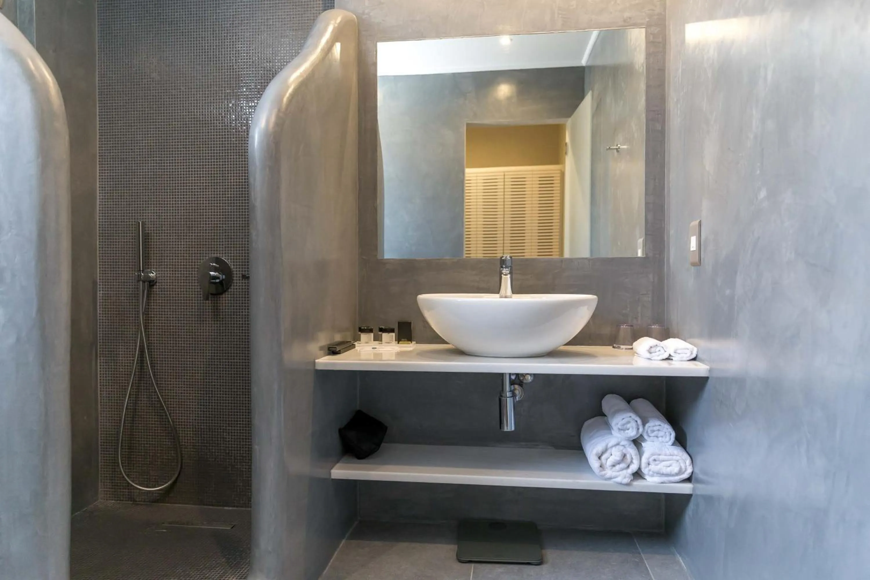 Shower in Acroterra Rosa Luxury Suites & Spa