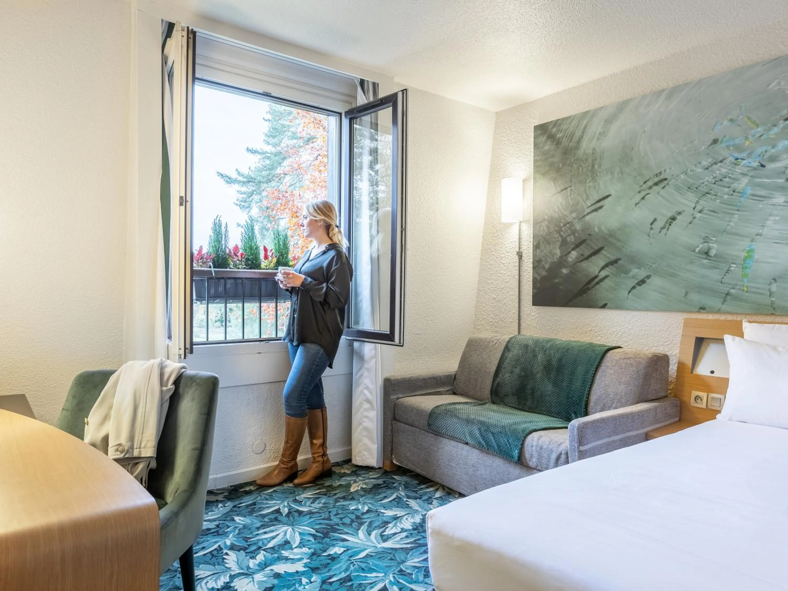 View (from property/room), Bed in Demeures de Campagne Domaine de Maffliers