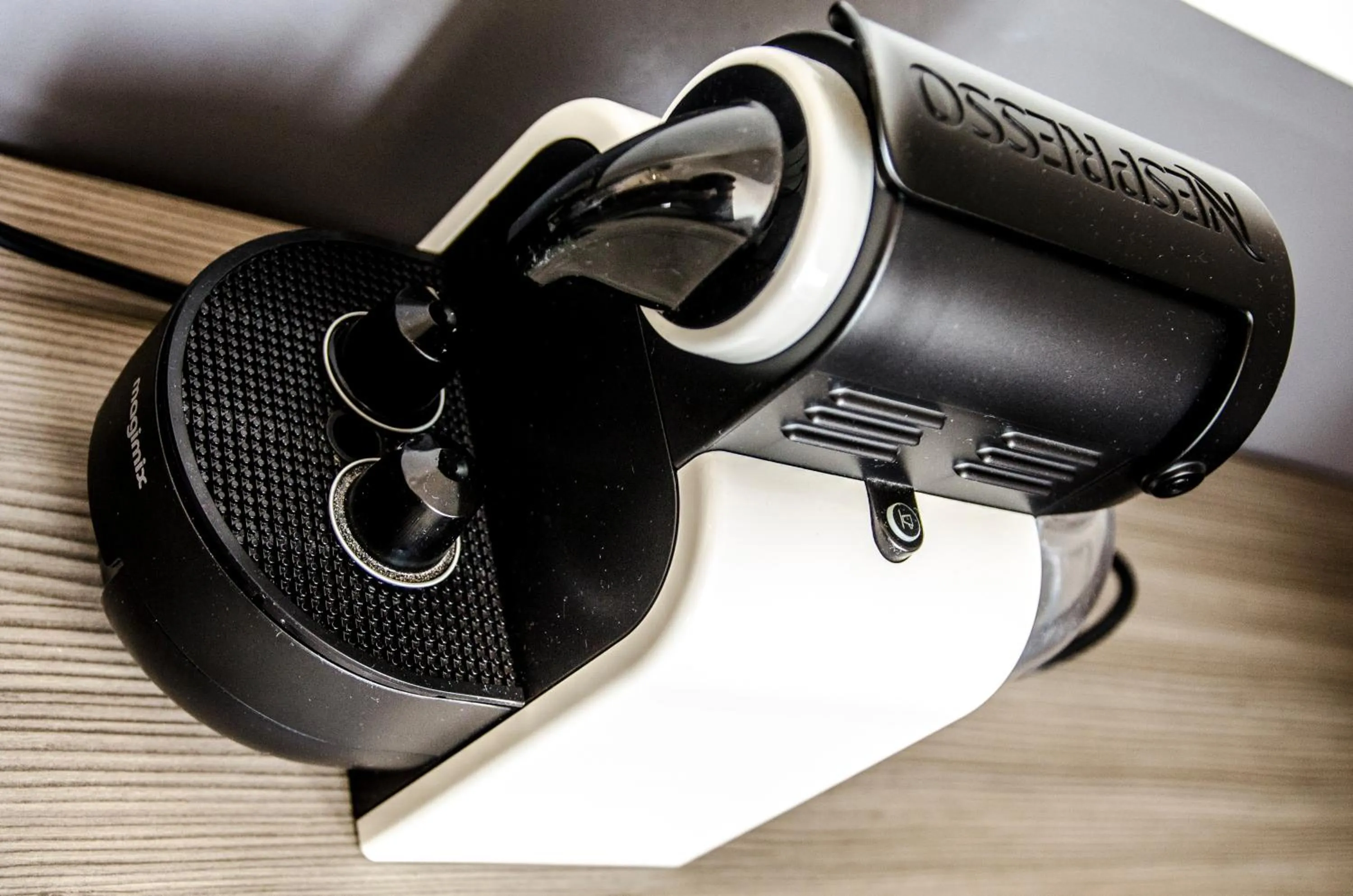 Coffee/tea facilities in Contact Hôtel Alizé Montmartre