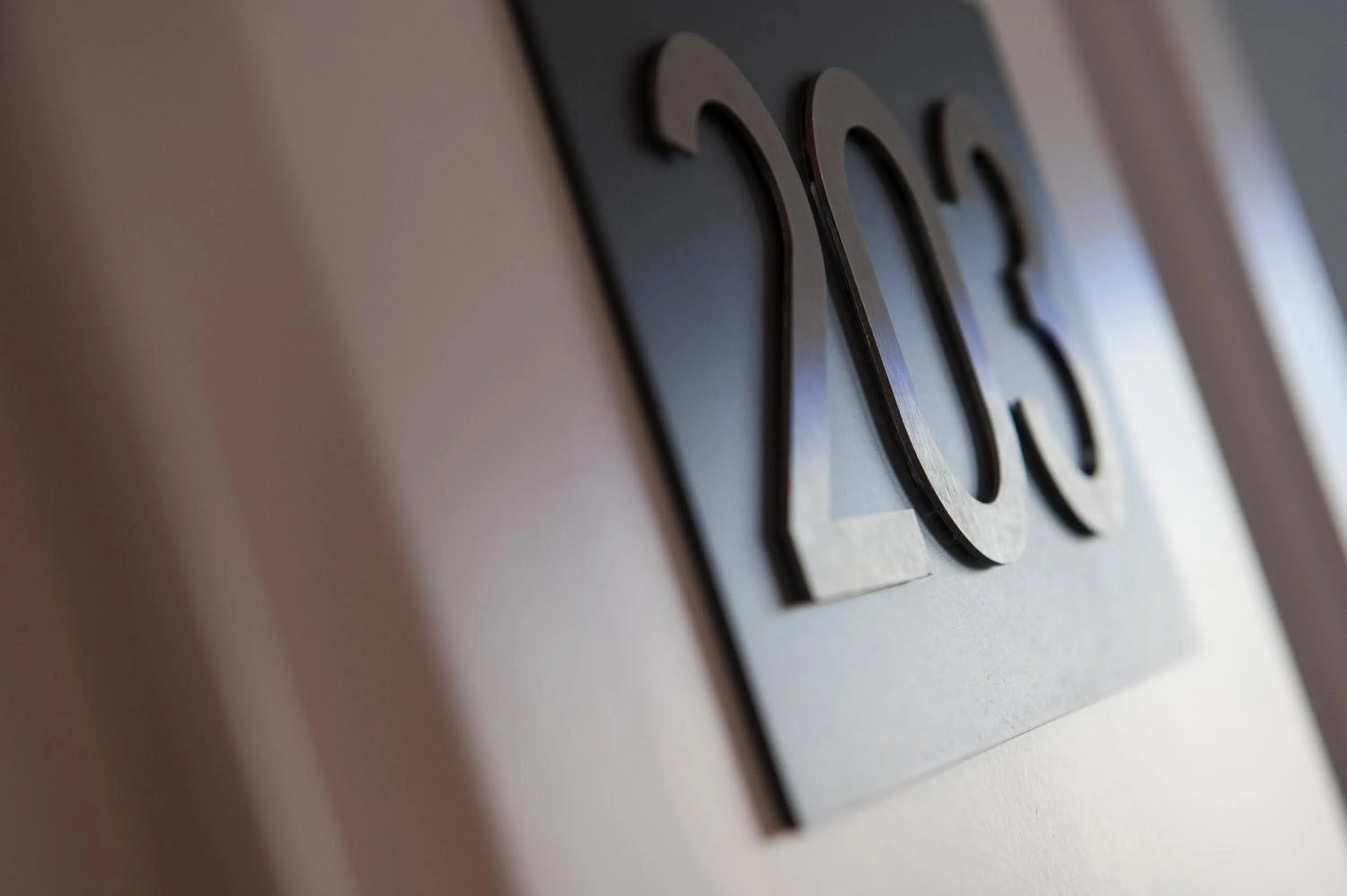 Text overlay in Hotel Hito