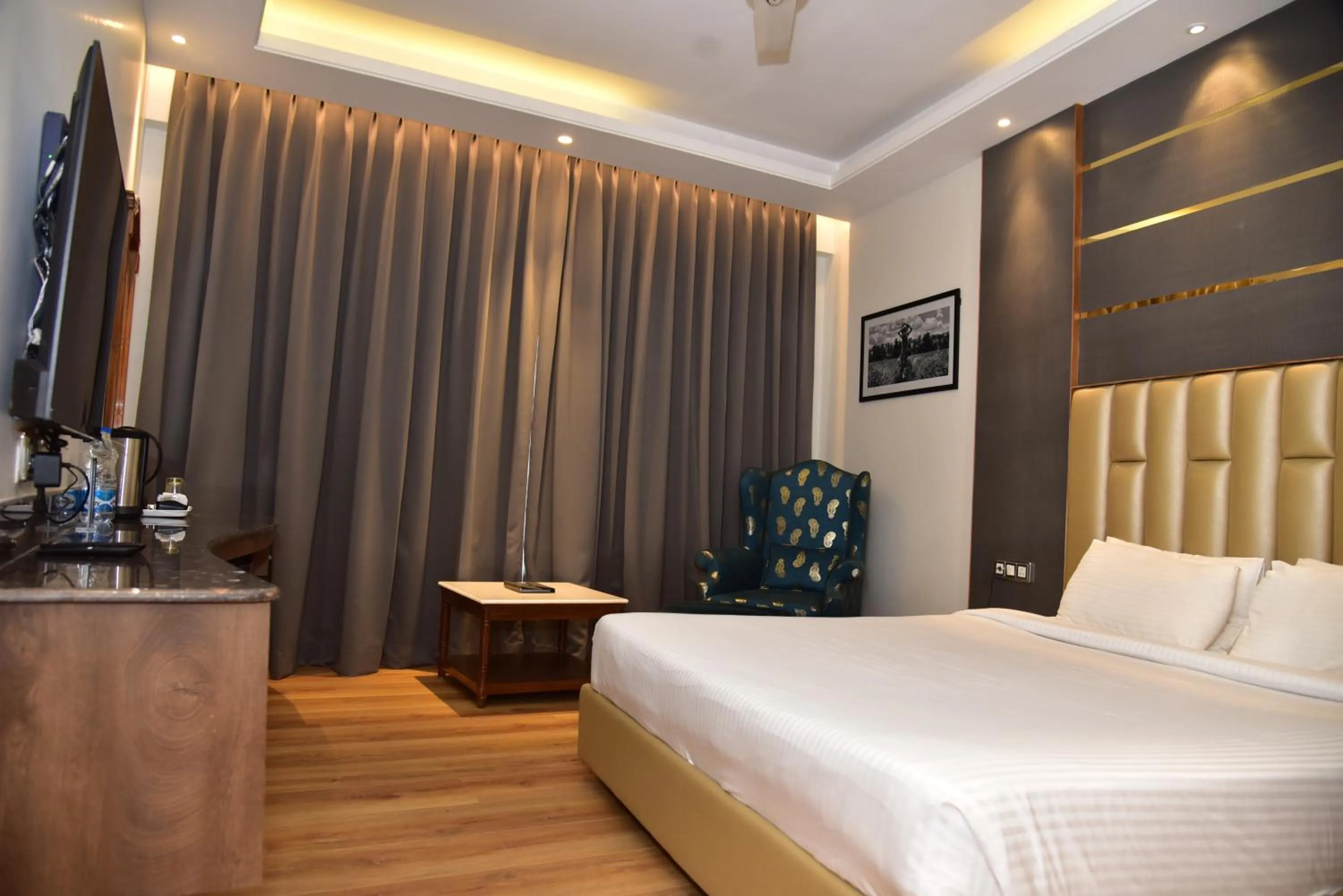 Bedroom in The Cedar Grand Hotel and Spa