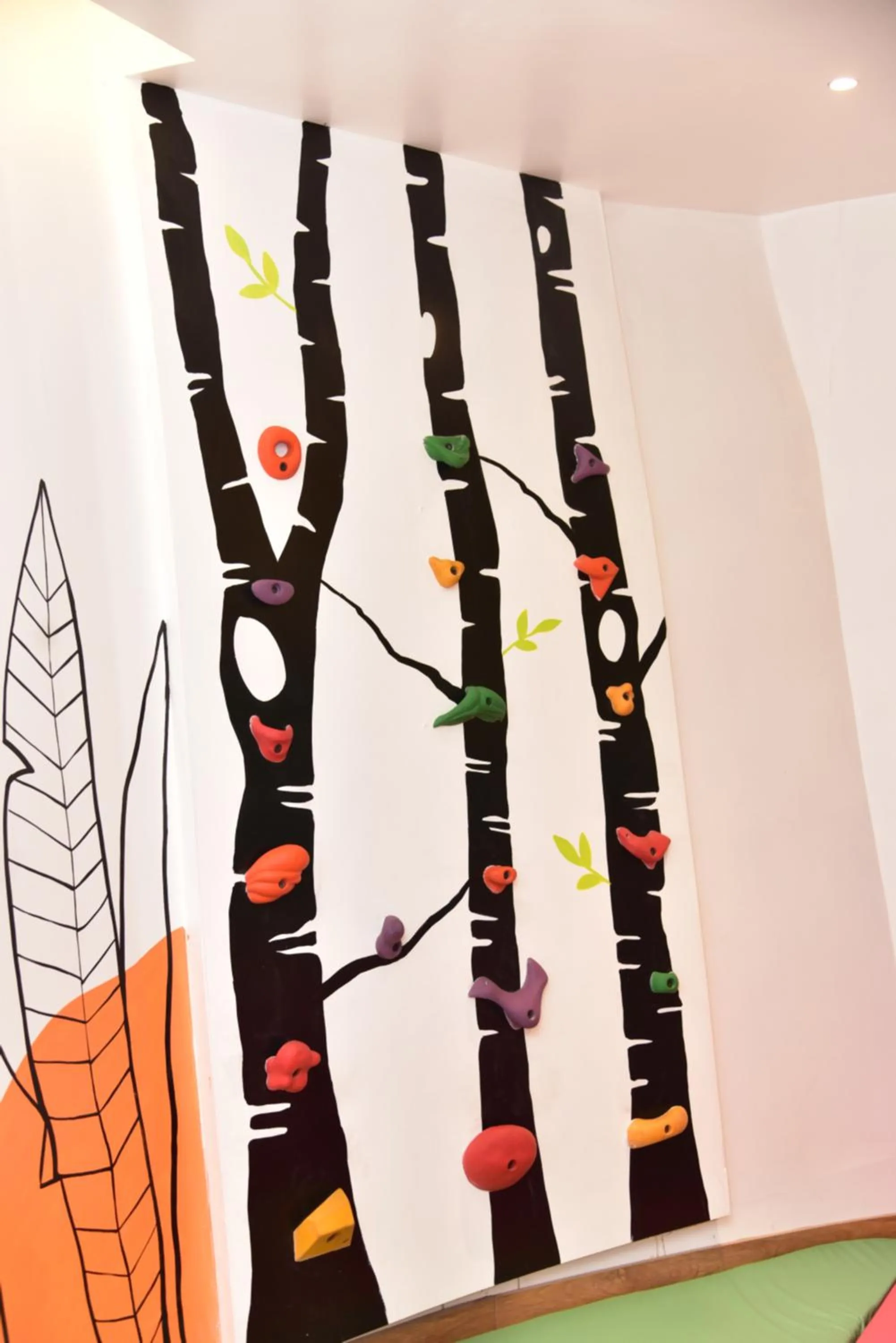 Game Room in The Cedar Grand Hotel and Spa