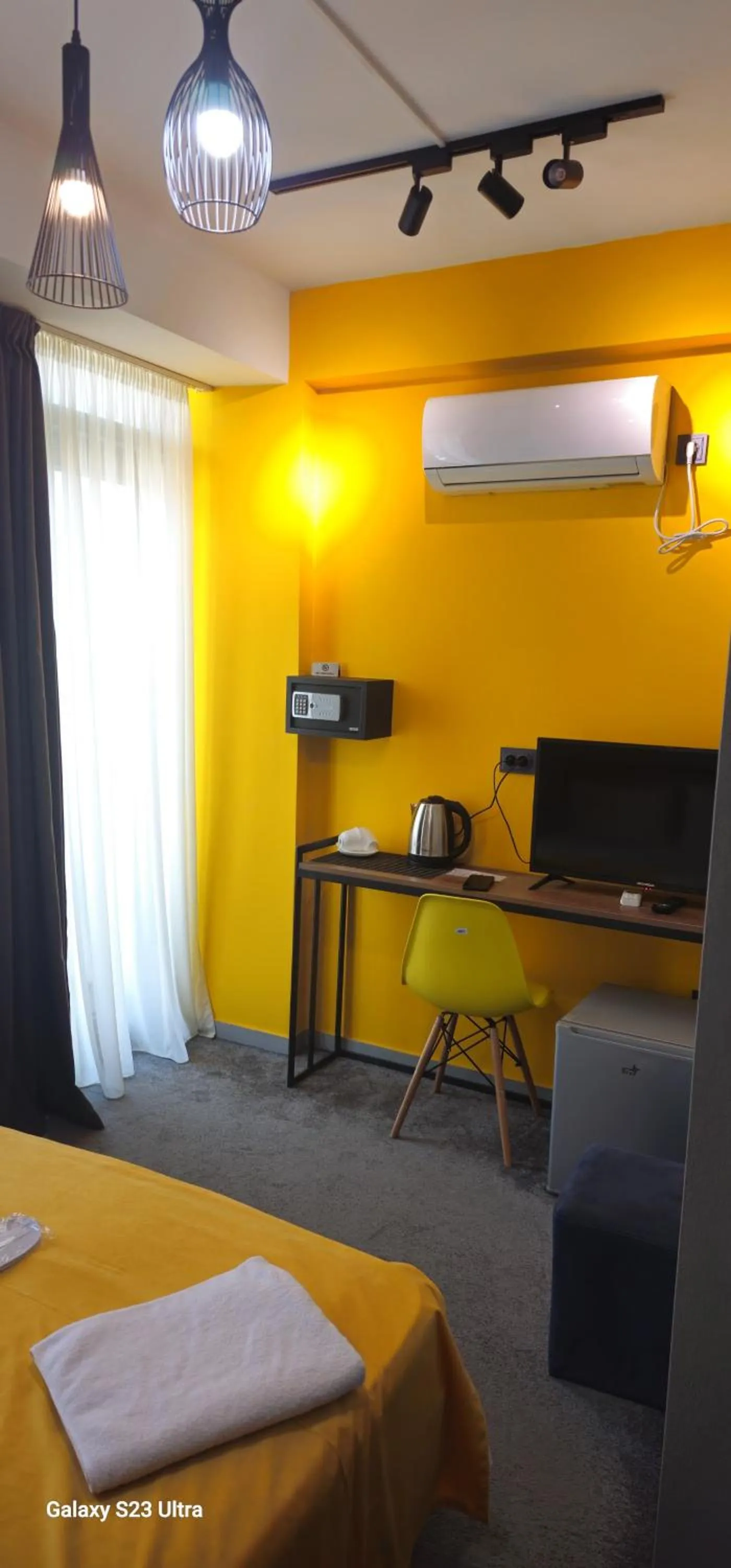 room service, Bed in Diuma Hotel