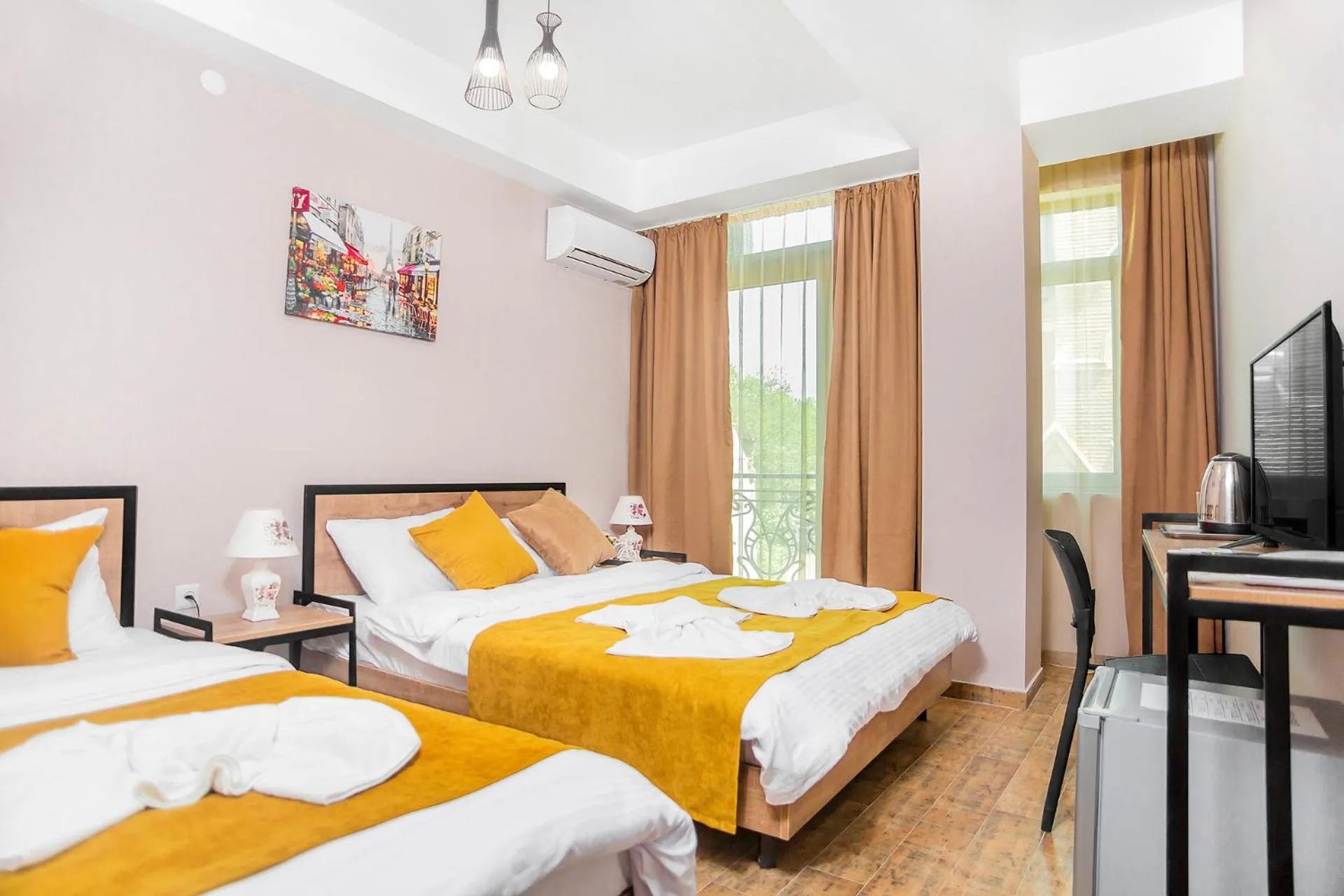 Photo of the whole room, Bed in Diuma Hotel