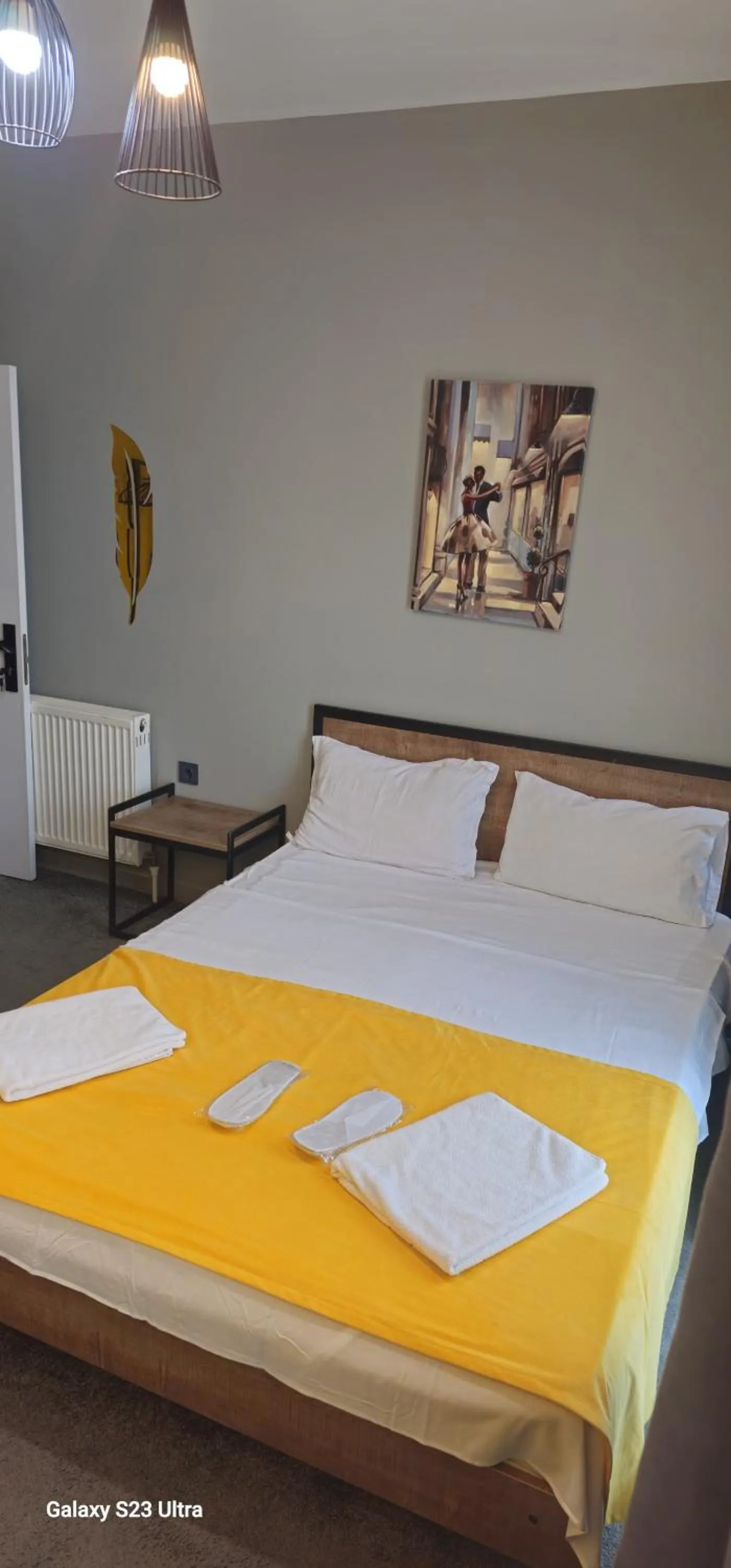 room service, Bed in Diuma Hotel