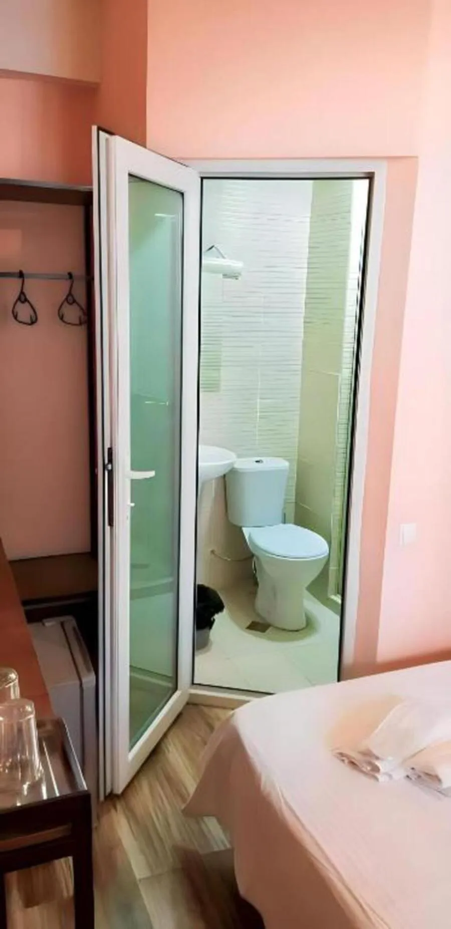 Shower in Diuma Hotel