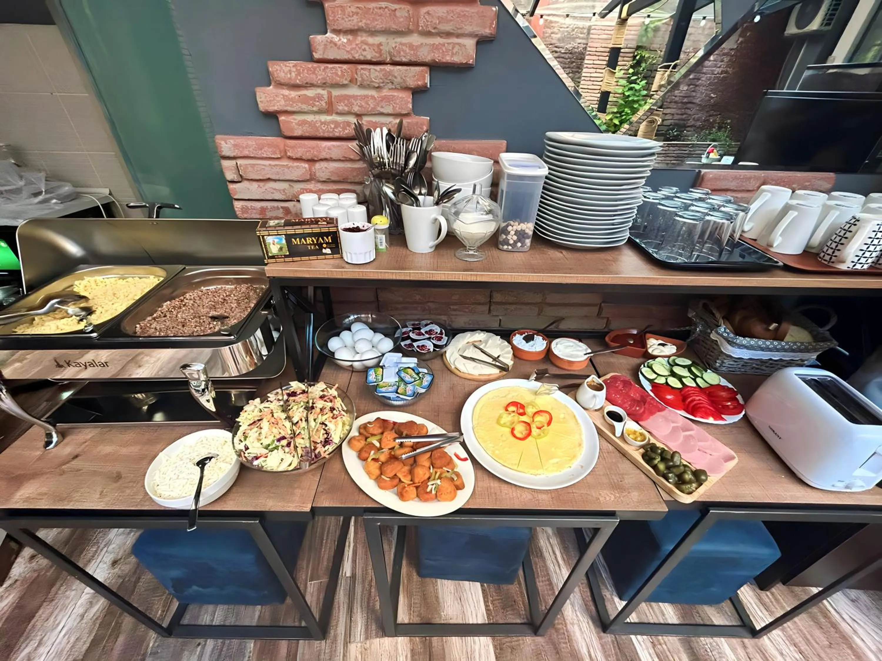 Food and drinks in Diuma Hotel