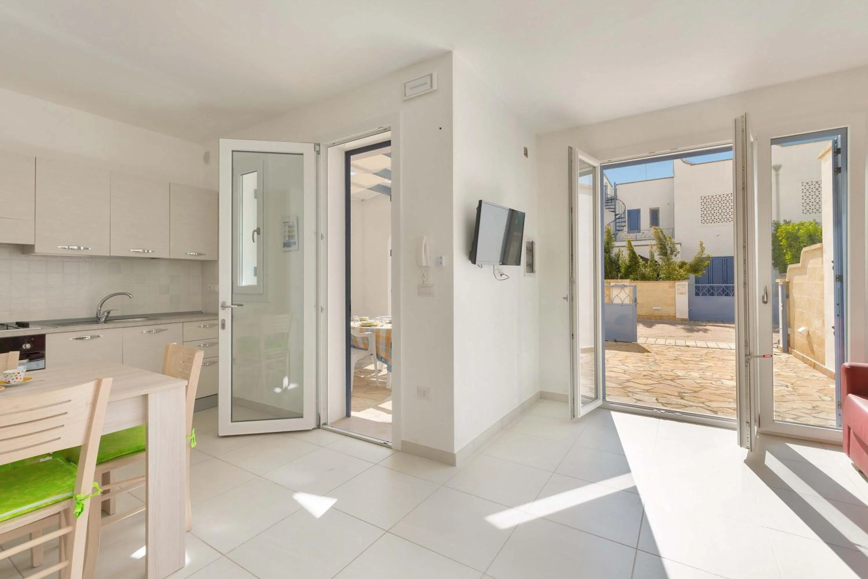 Kitchen or kitchenette in Villetta Michela by BarbarHouse