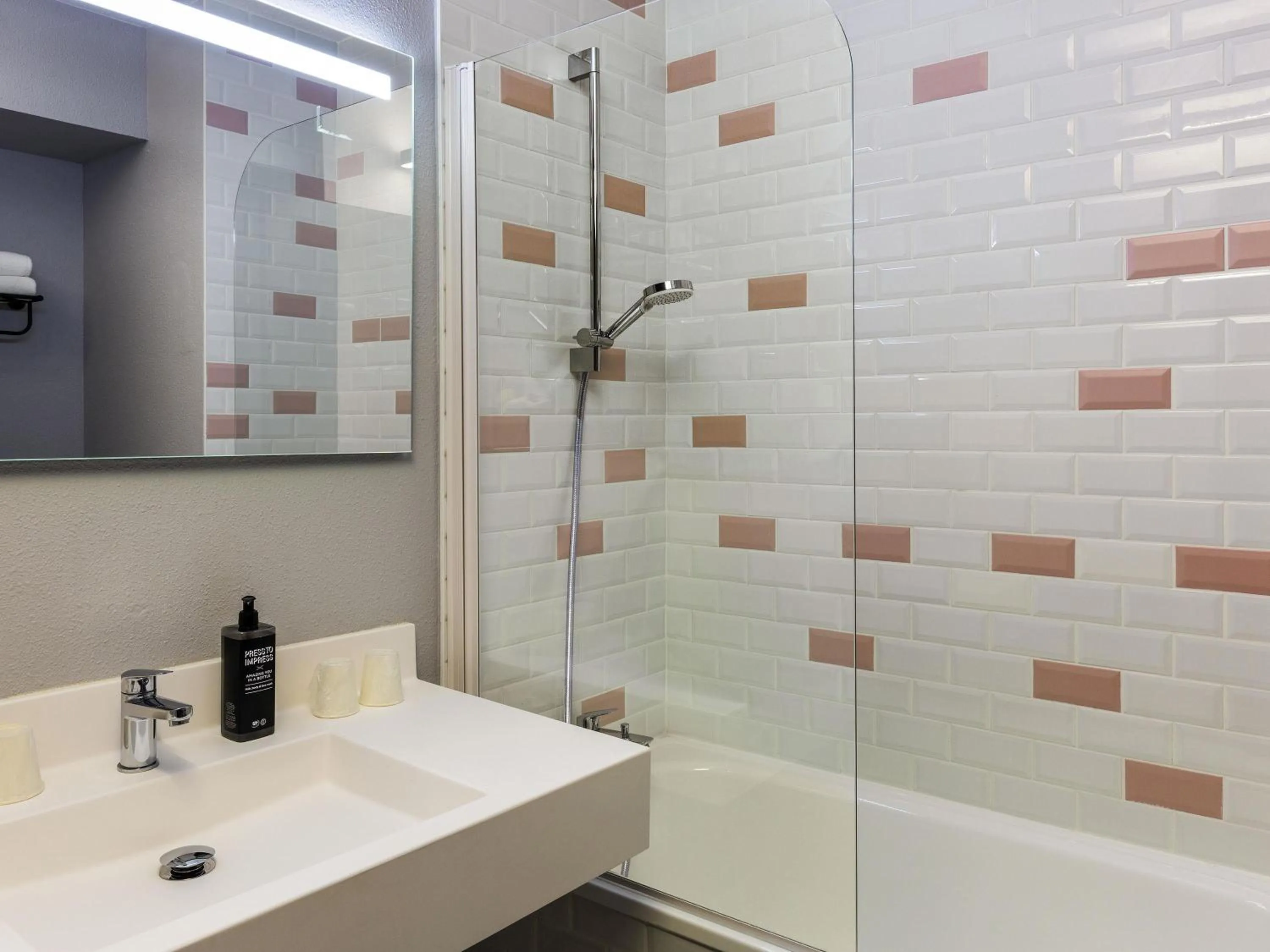 Bedroom in Ibis Styles Toulouse Centre Canal du Midi