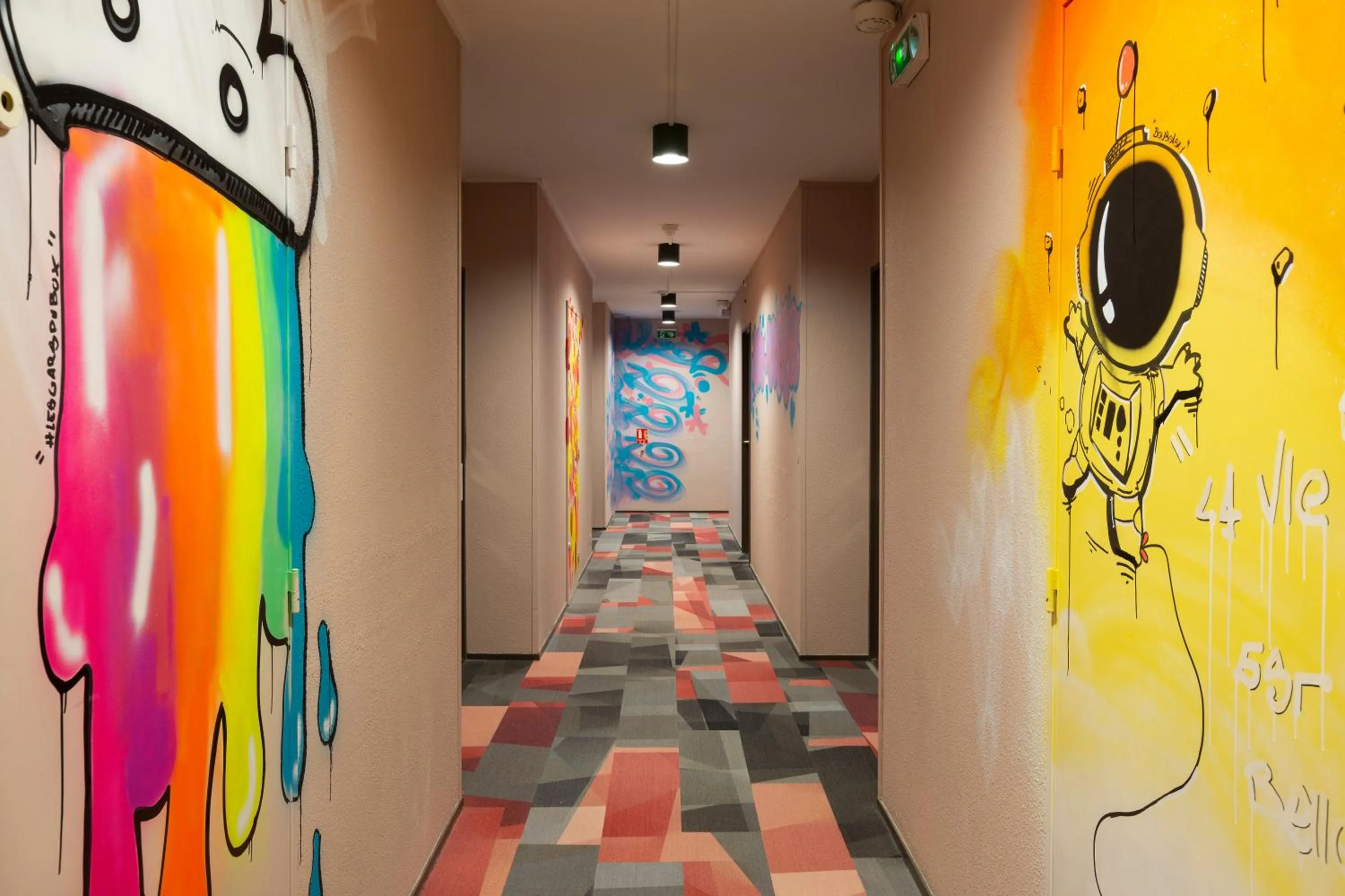 Property building in Ibis Styles Toulouse Centre Canal du Midi