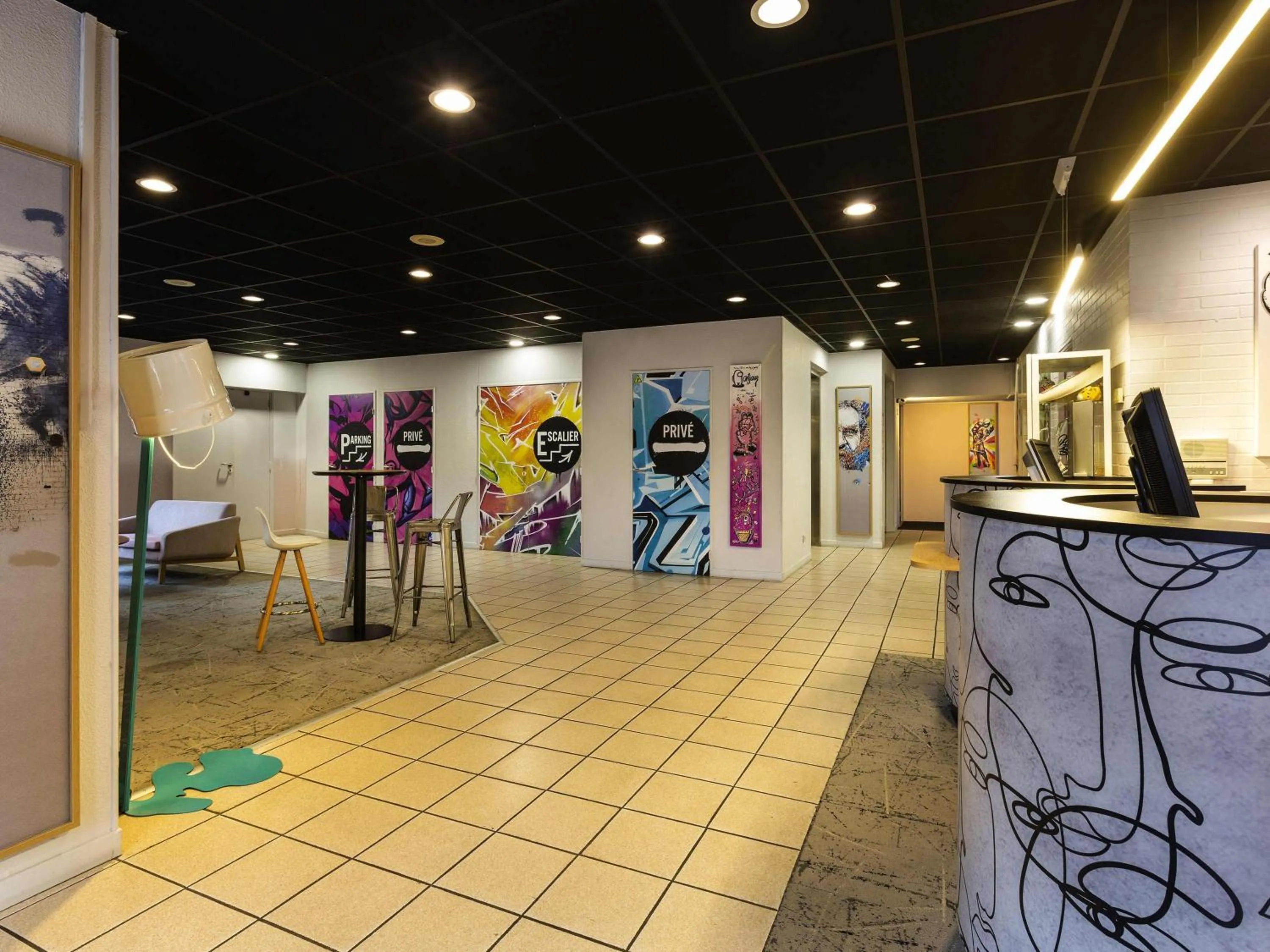 Property building in Ibis Styles Toulouse Centre Canal du Midi