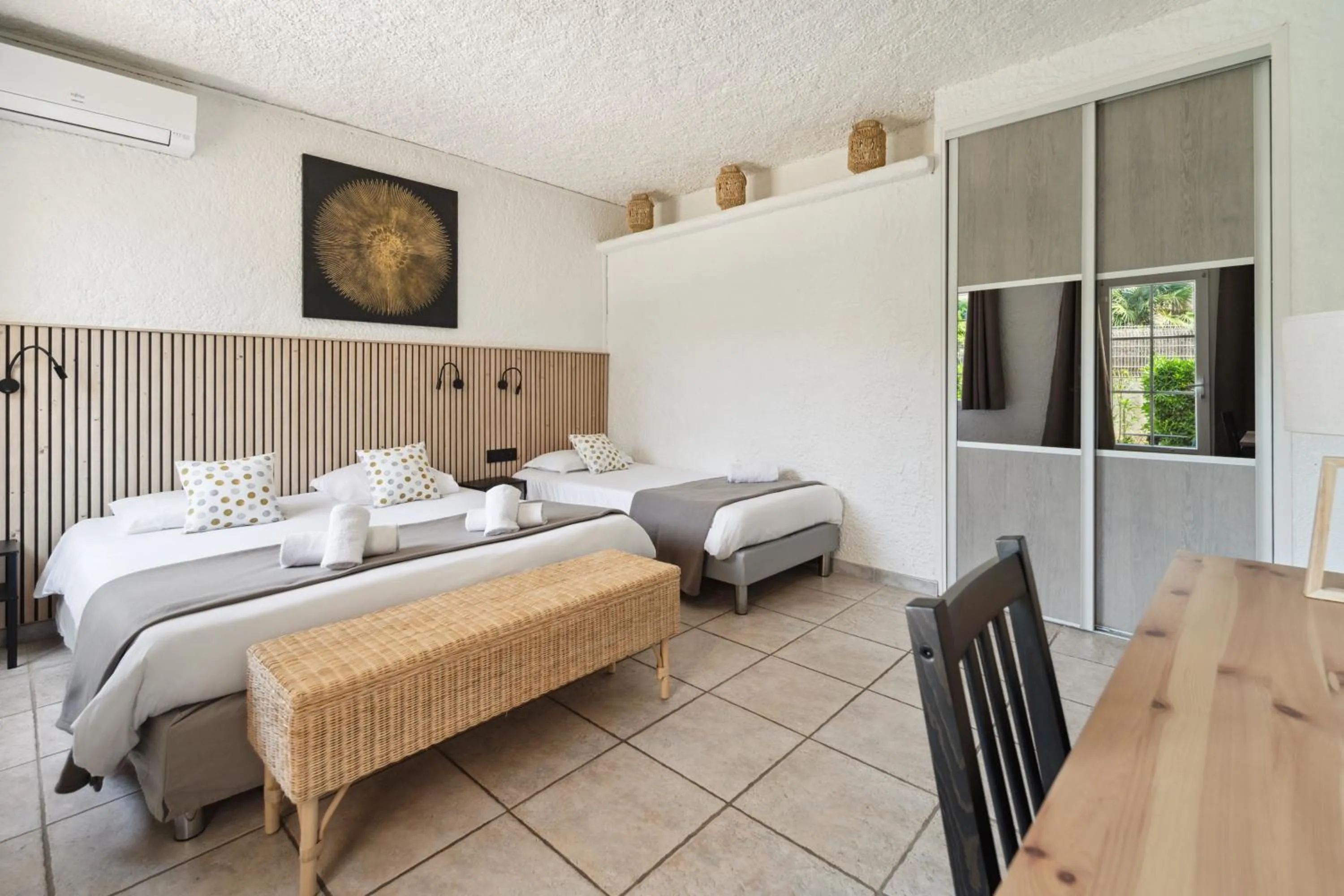 Bed in Hôtel La Nartelle