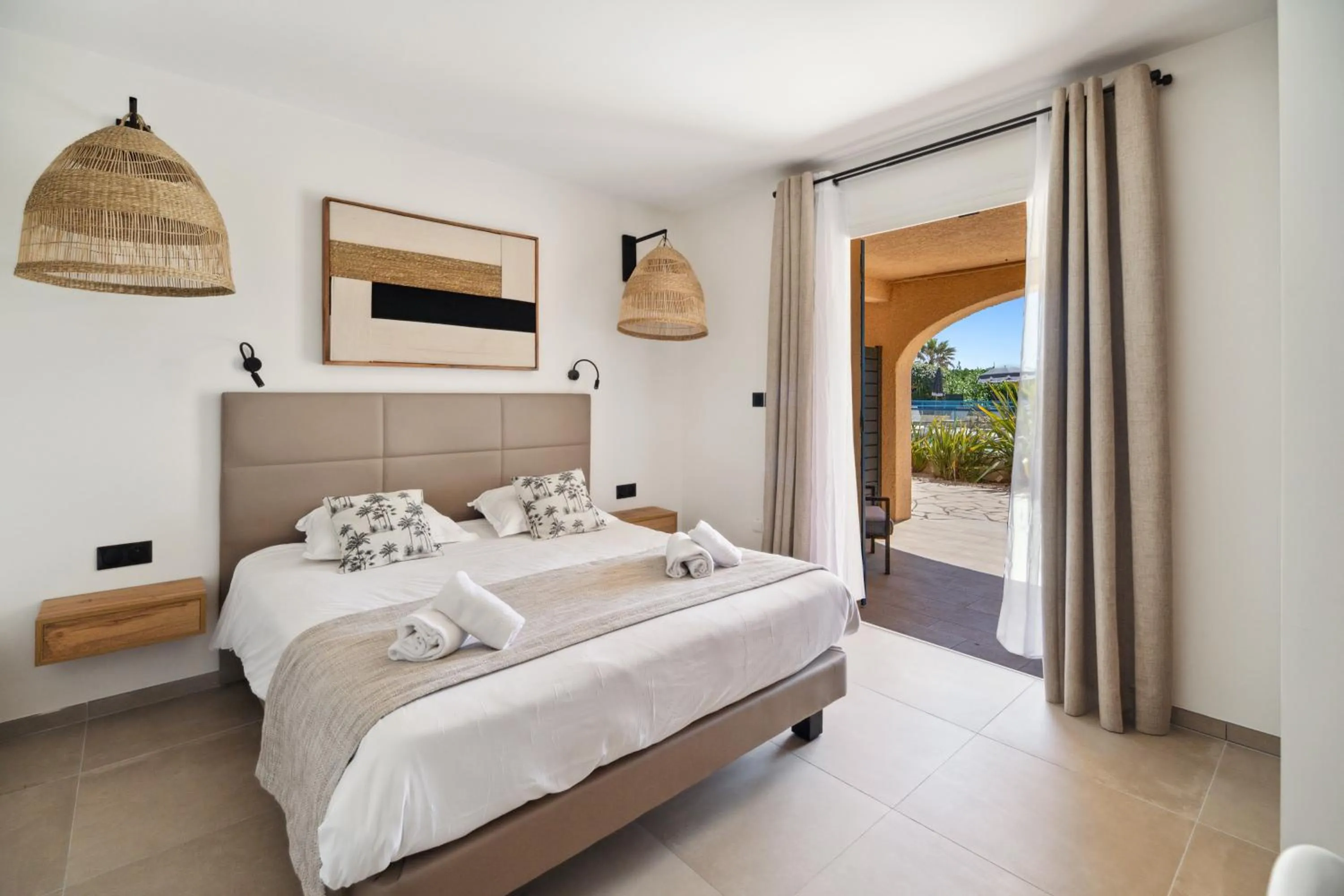 Bed in Hôtel La Nartelle