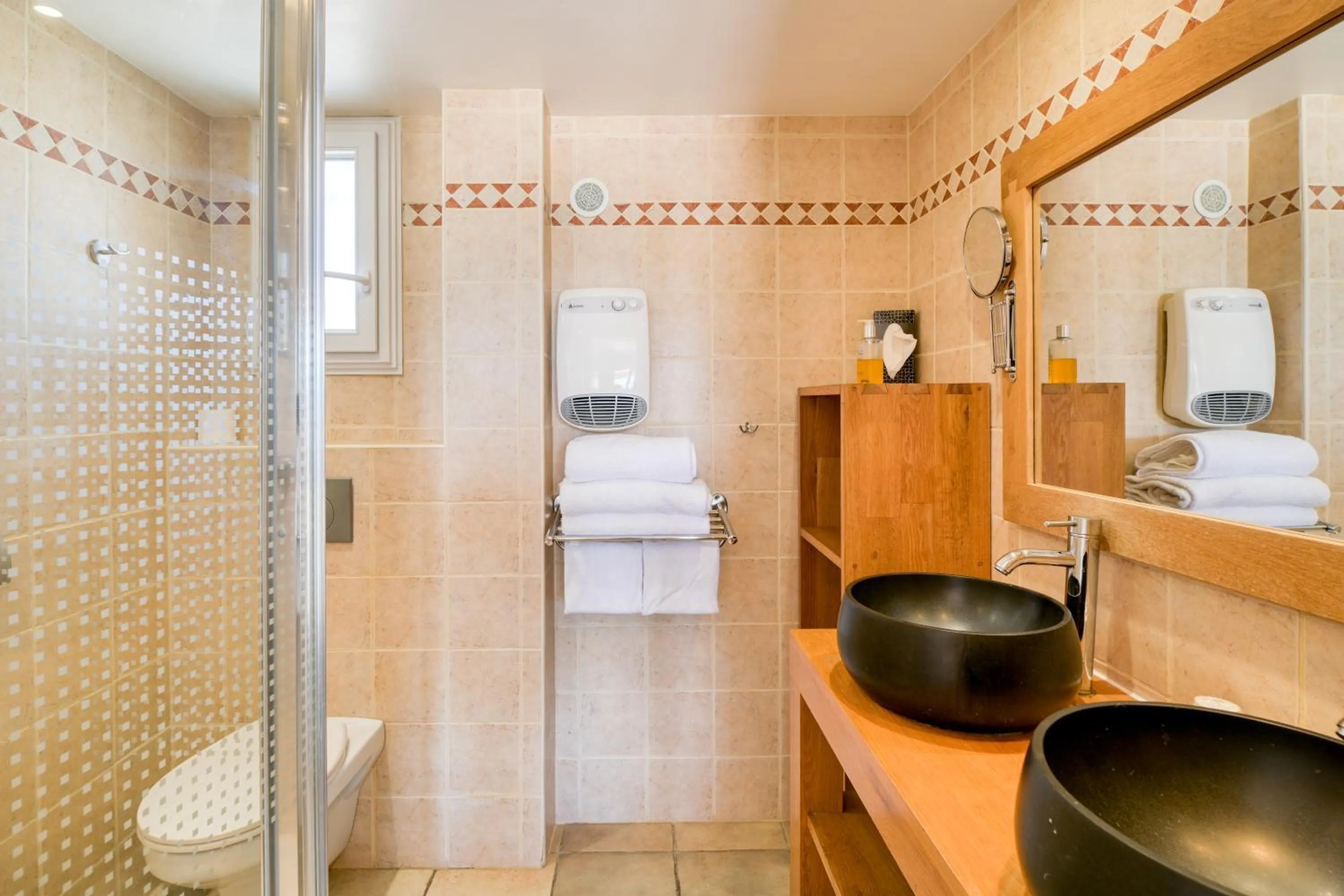 Shower in Hôtel La Nartelle