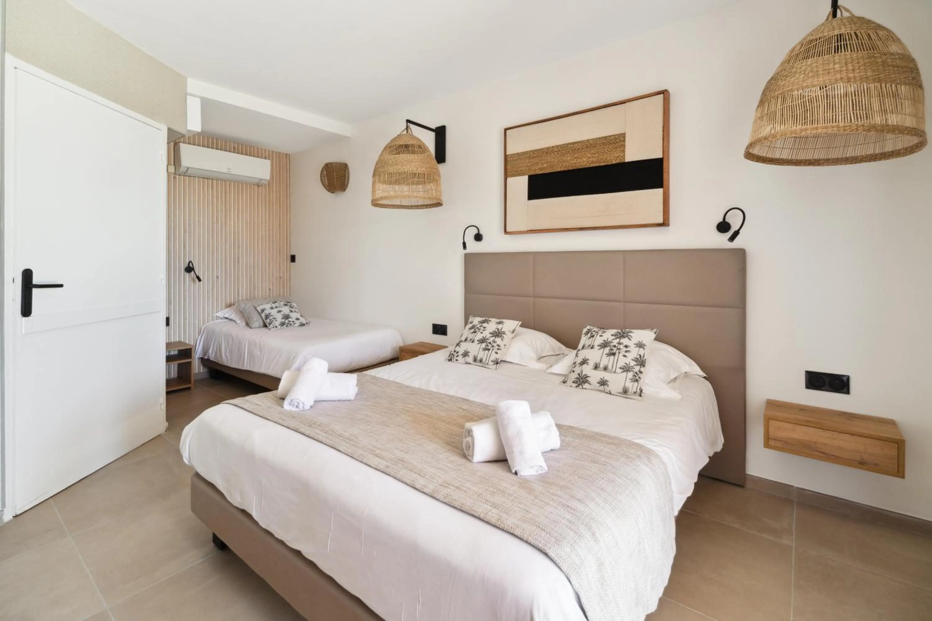 Bed in Hôtel La Nartelle