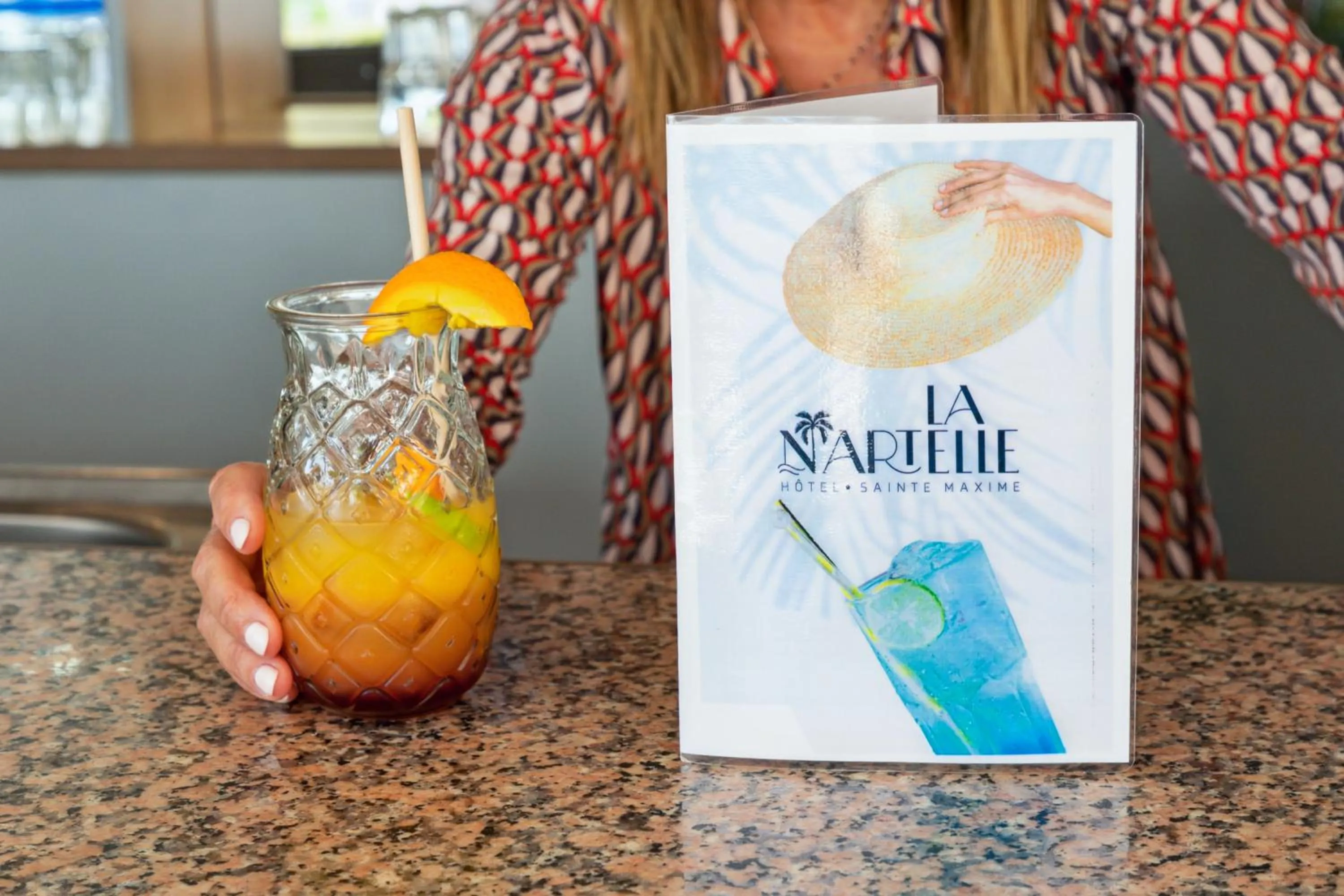 Lounge or bar in Hôtel La Nartelle