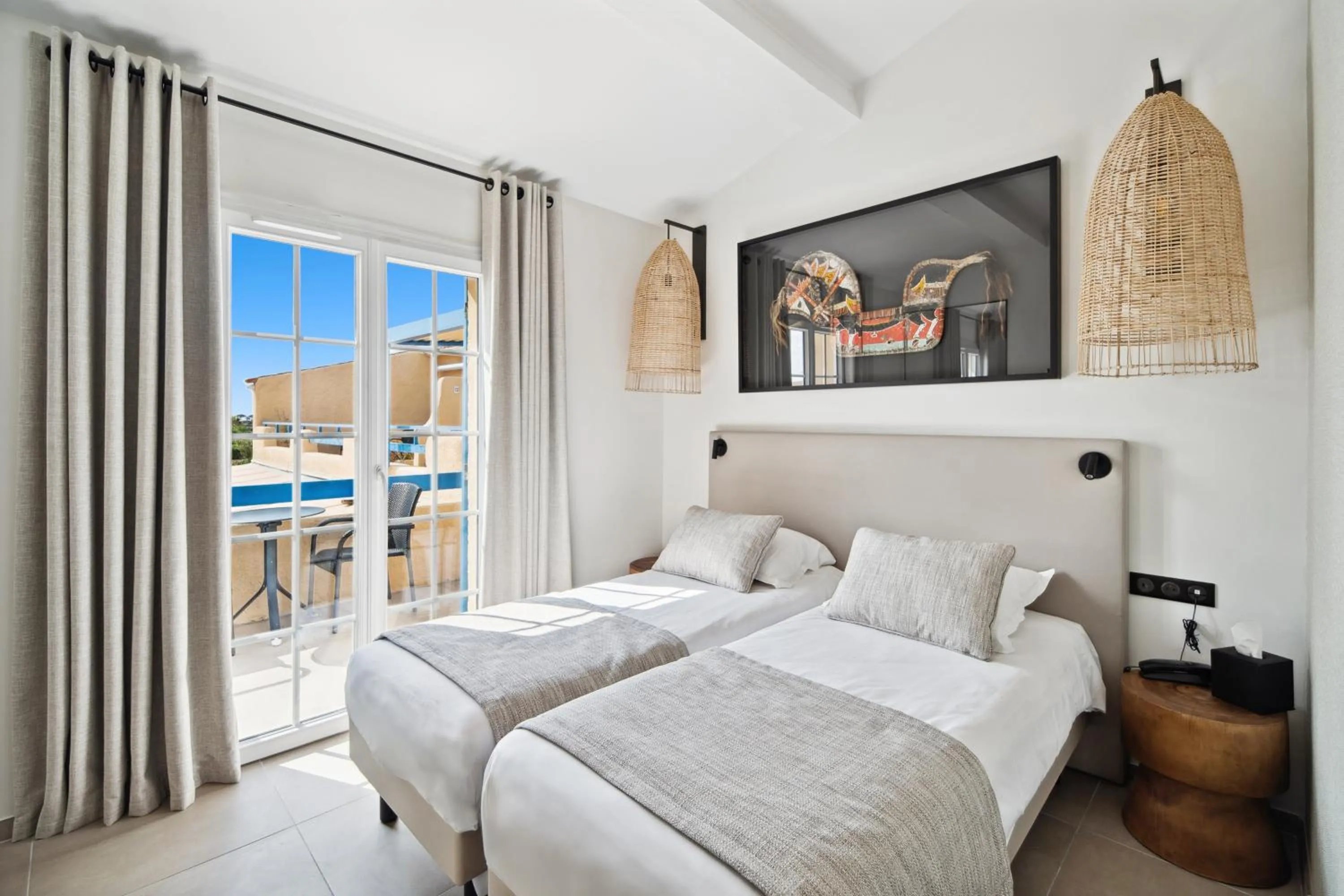 Photo of the whole room, Bed in Hôtel La Nartelle