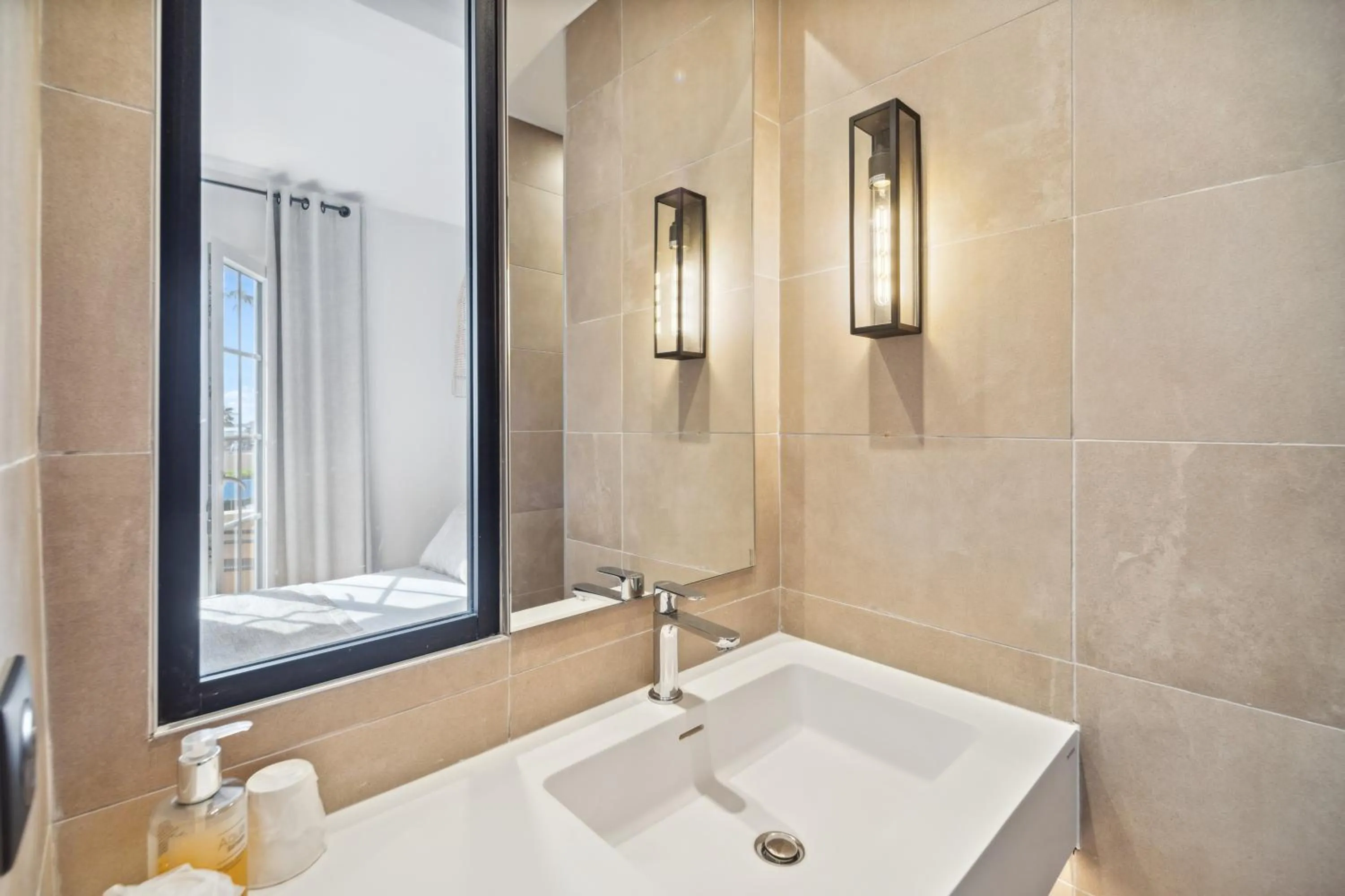 Bathroom in Hôtel La Nartelle