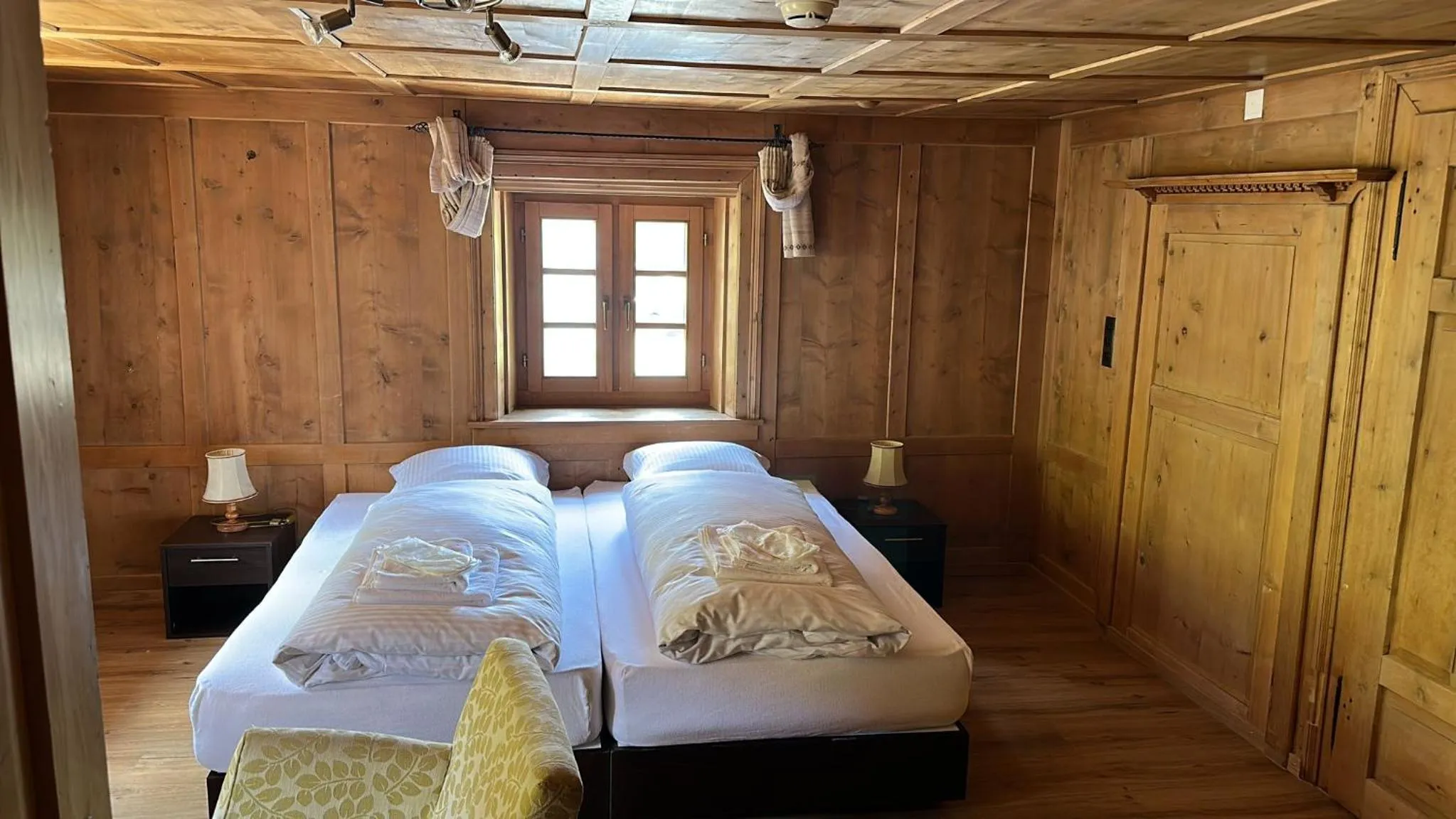 Bed in Hotel Tschuggen Davos