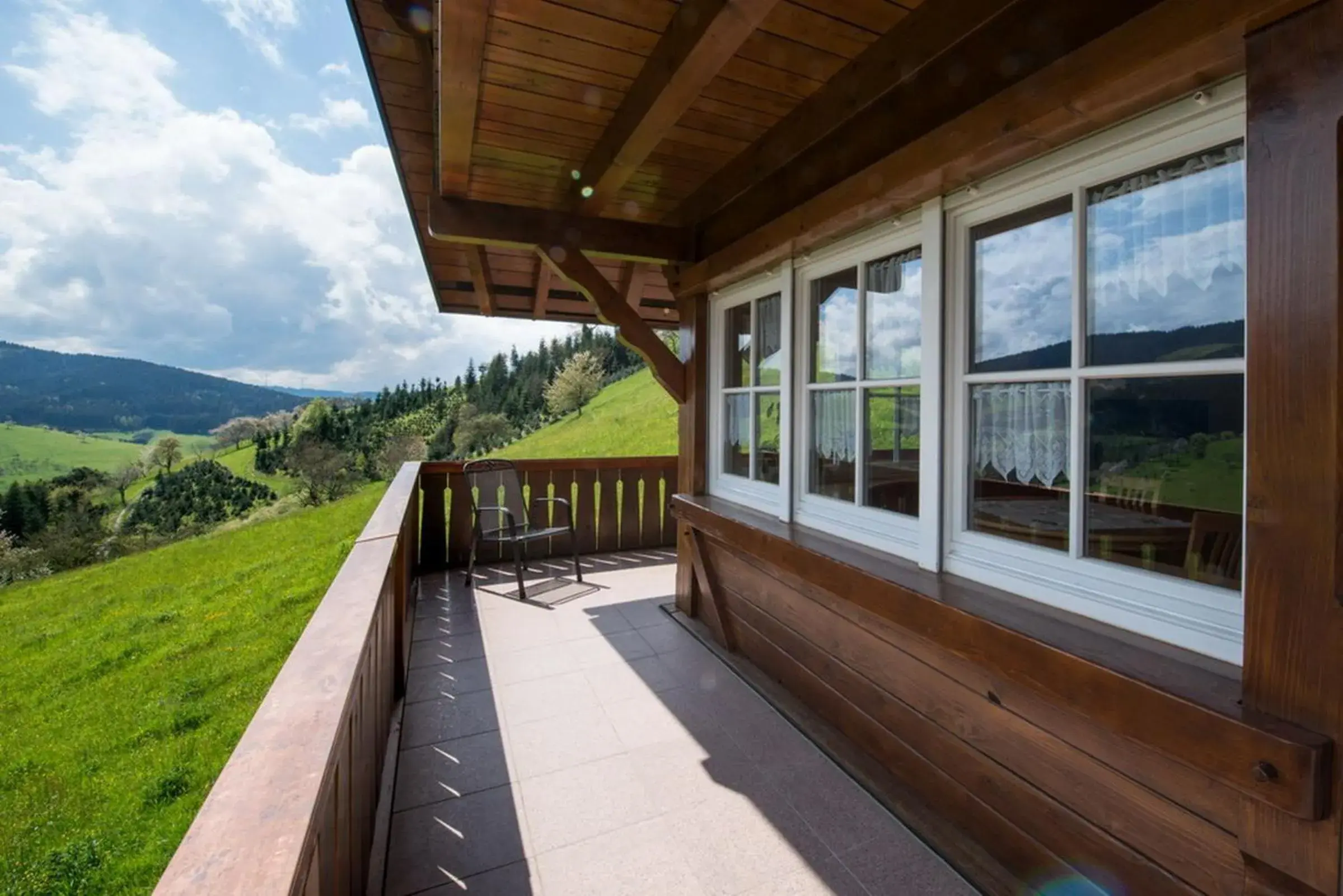 Two-Bedroom Deluxe Apartment with Balcony in Riehle Hof Two-Bedroom Deluxe Apartment with Balcony in Riehle Hof