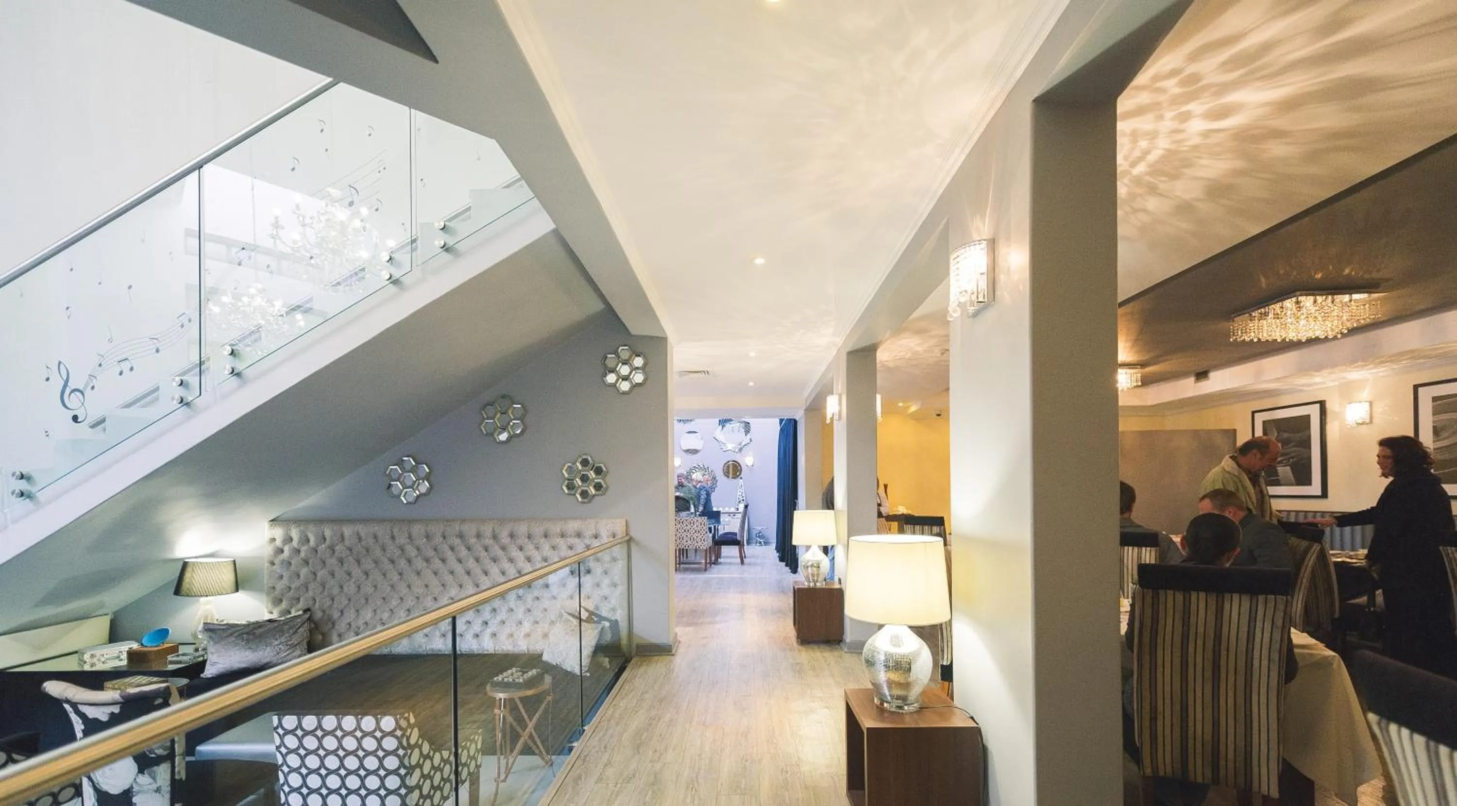 Restaurant/places to eat in Blue Diamond Boutique Hotel