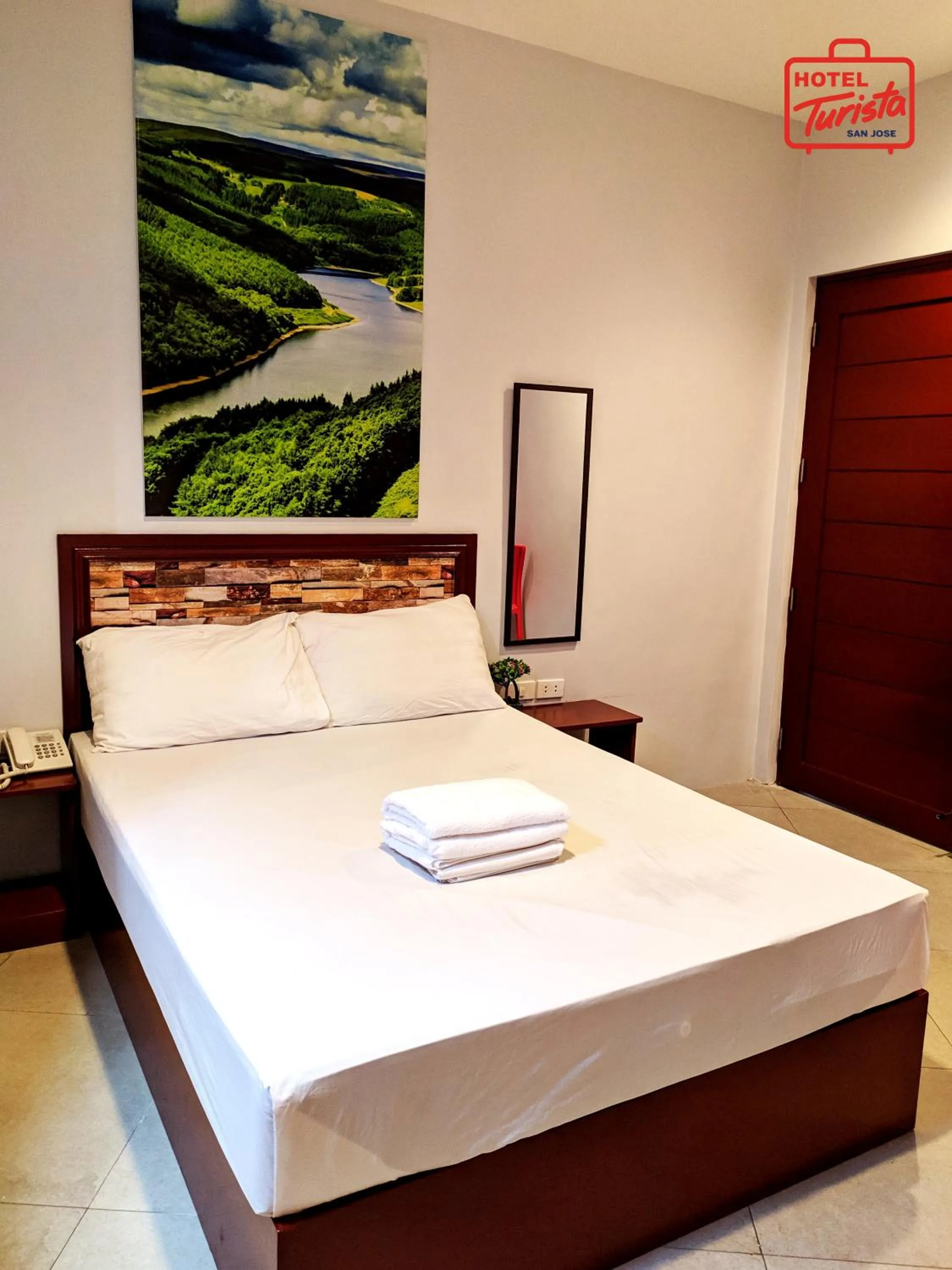 Bed in Hotel Turista