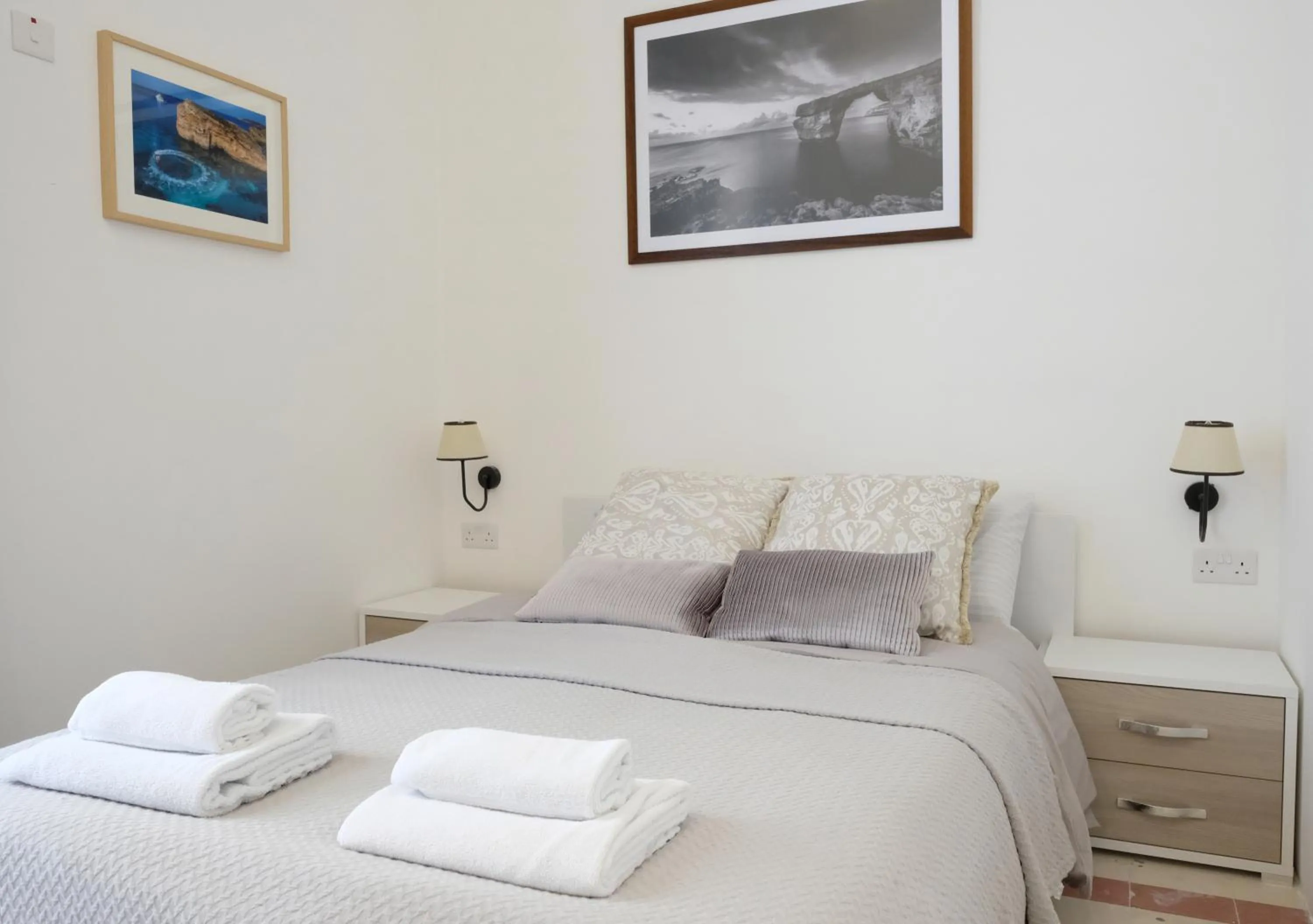 Bed in The Maltese Sun