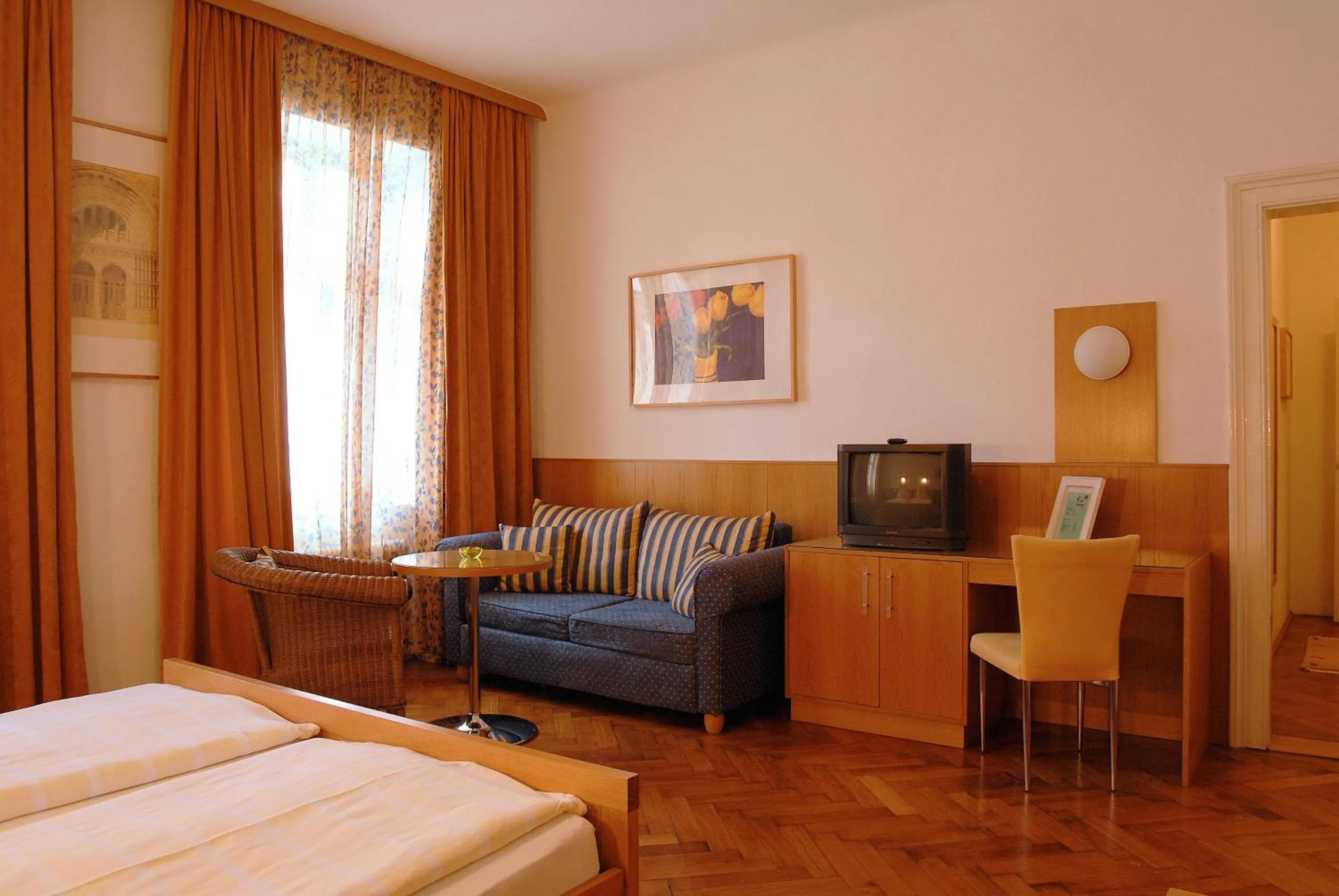 Double Room in Madar Café Central Melk