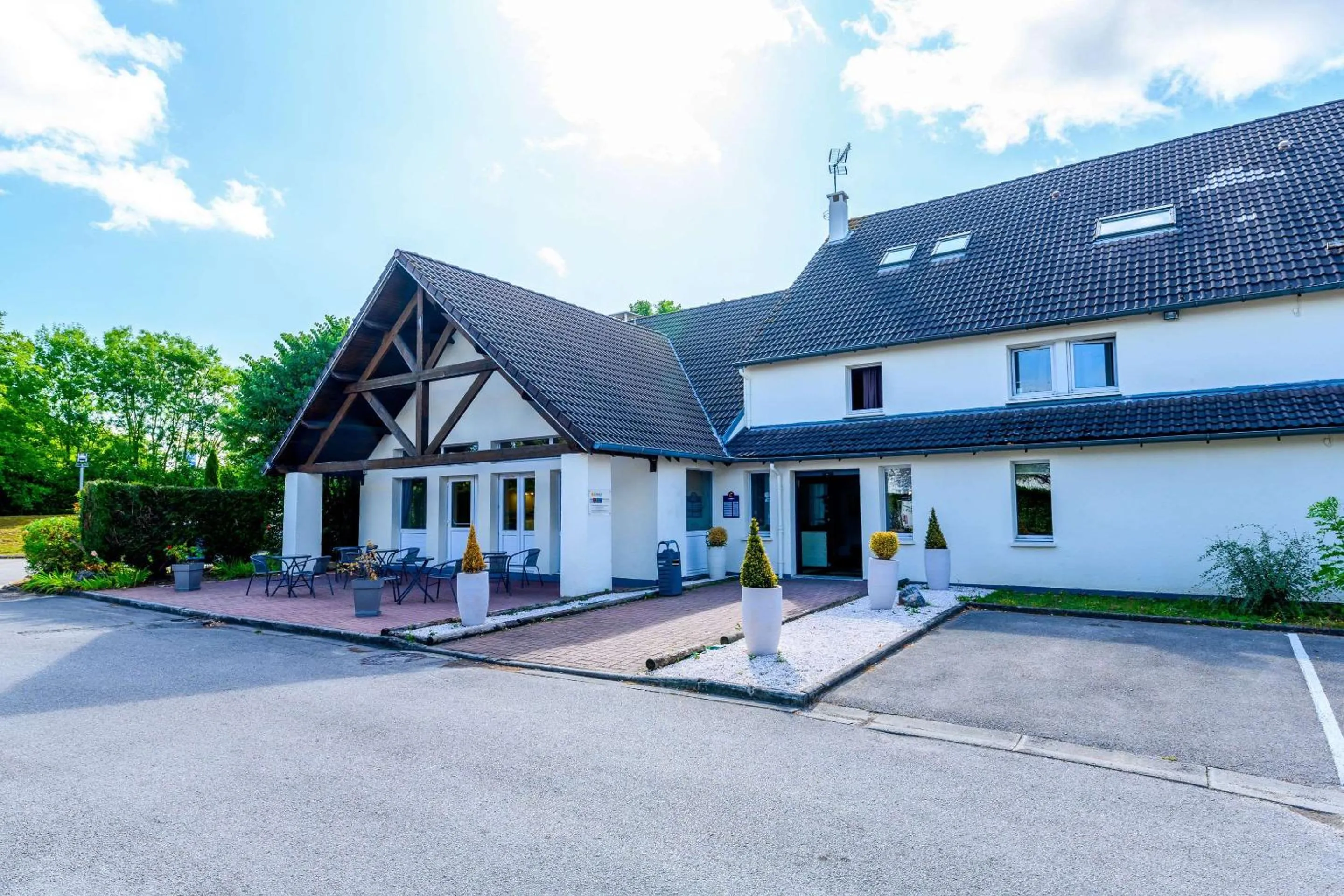 Property building in Comfort Hotel Amiens Nord