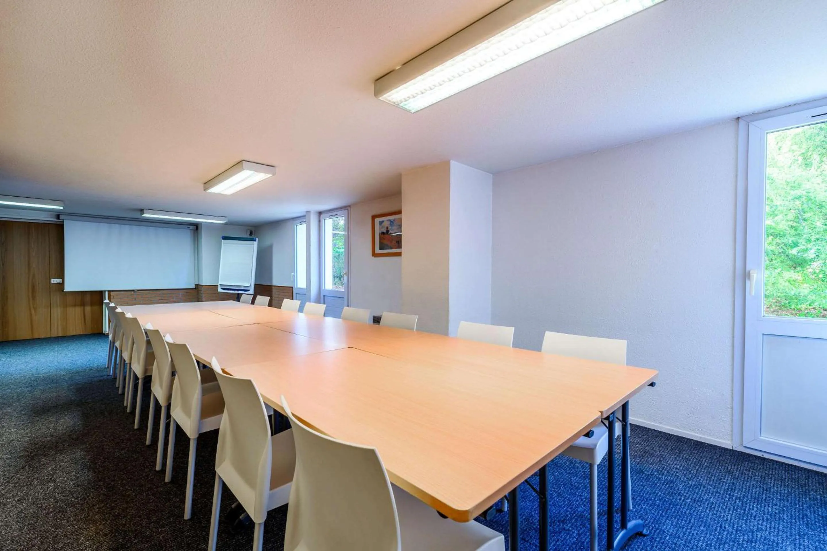 On site in Comfort Hotel Amiens Nord