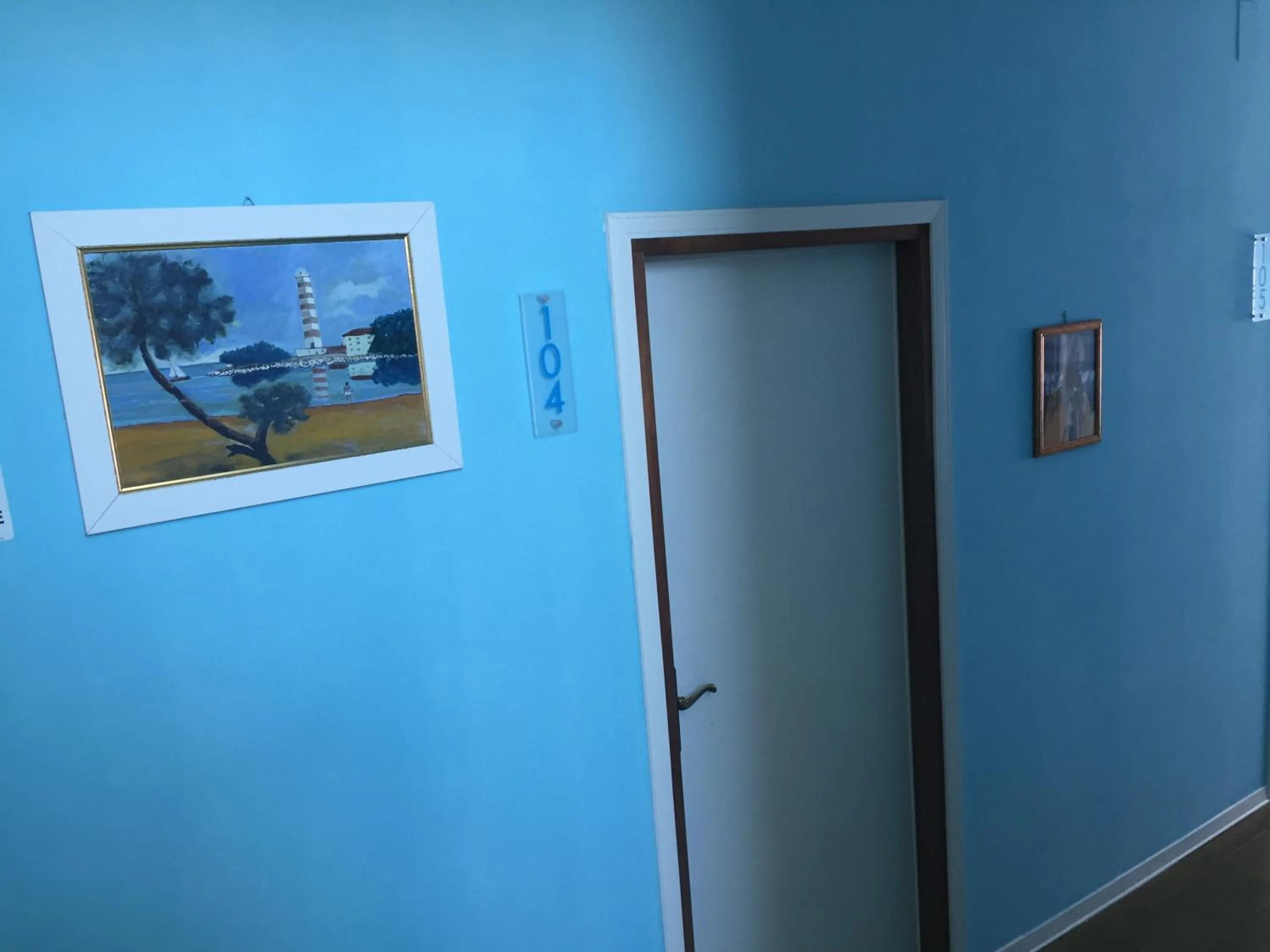 cot in Hotel Halifax