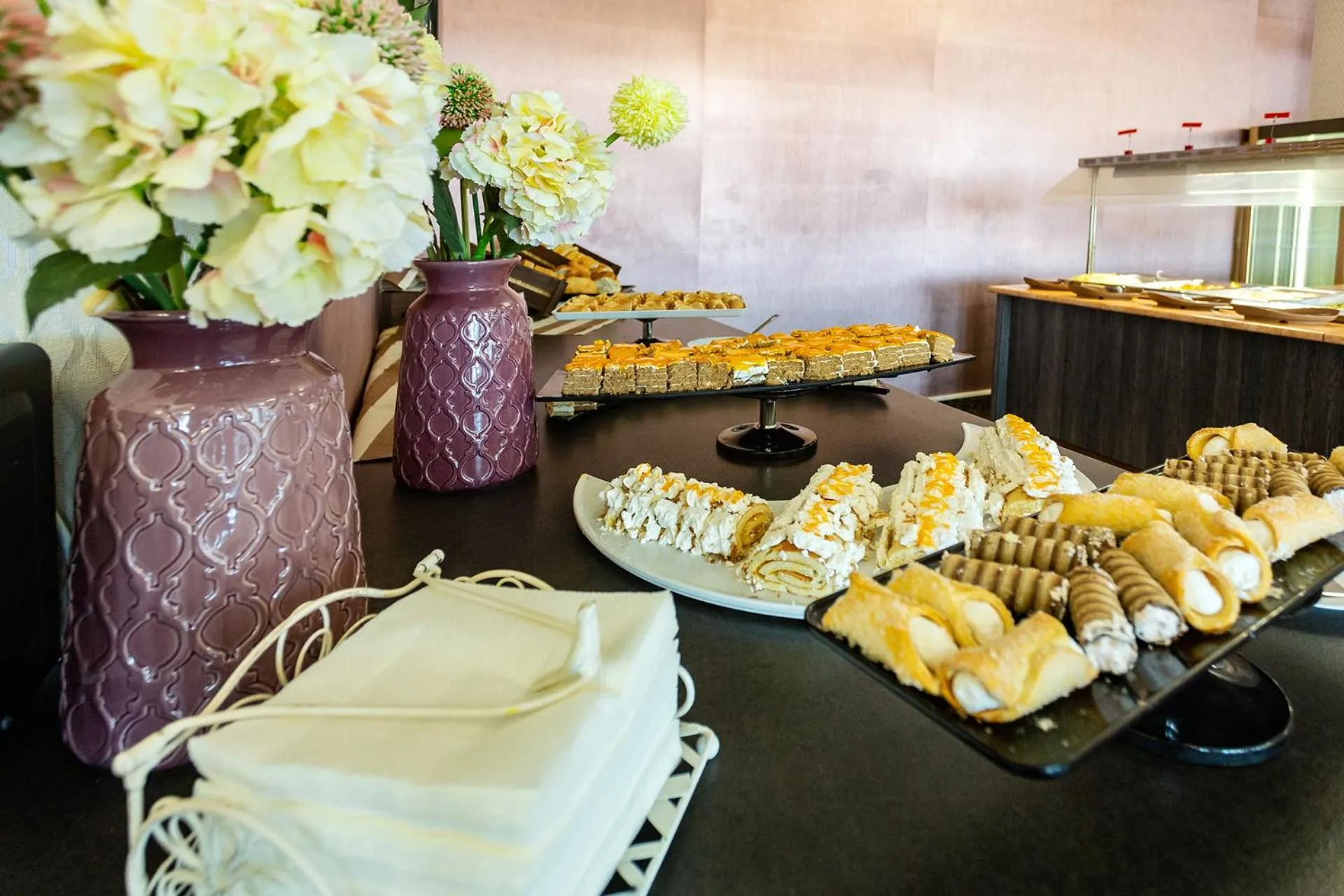 Food in Viand Hotel - All Inclusive