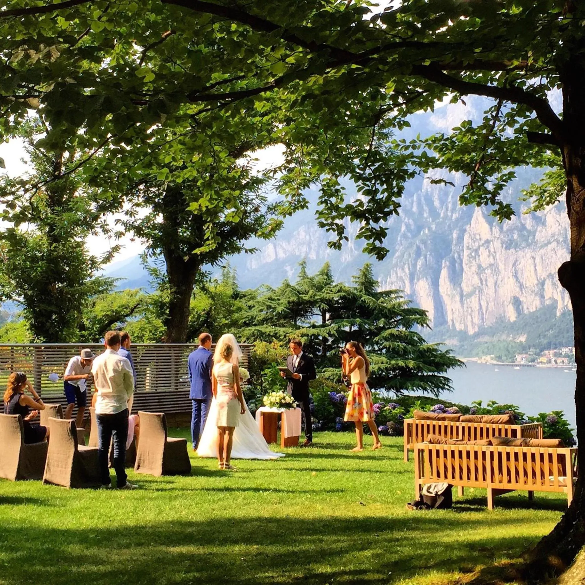 group of guests in Casa Sull'Albero