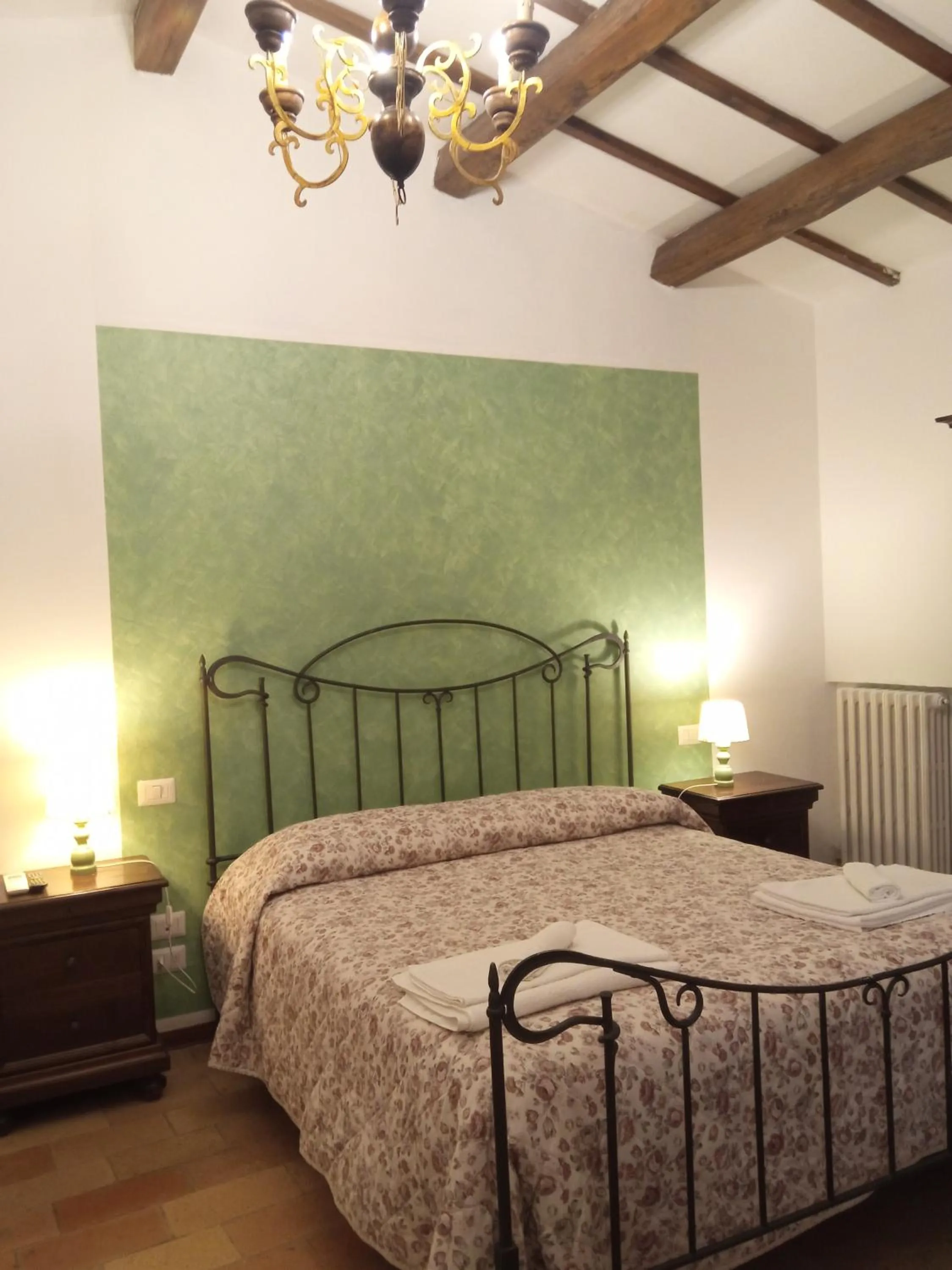 Bedroom, Bed in All'Ombra di San Damiano