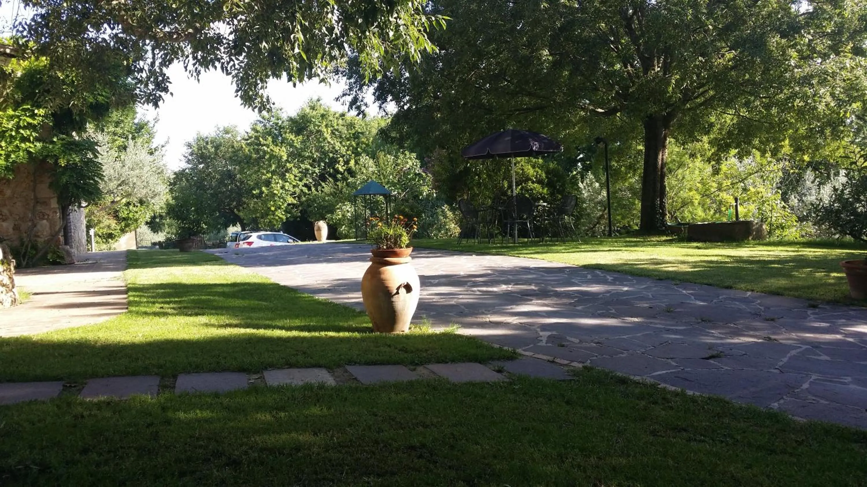 Garden in All'Ombra di San Damiano