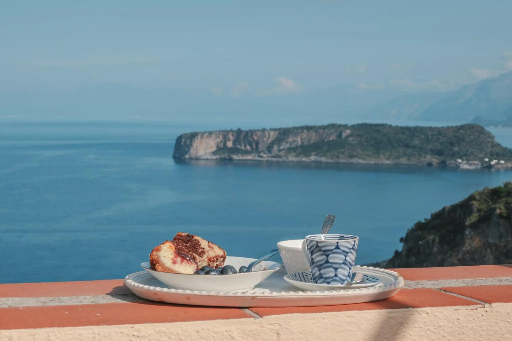 Food and drinks in La casa nel borgo