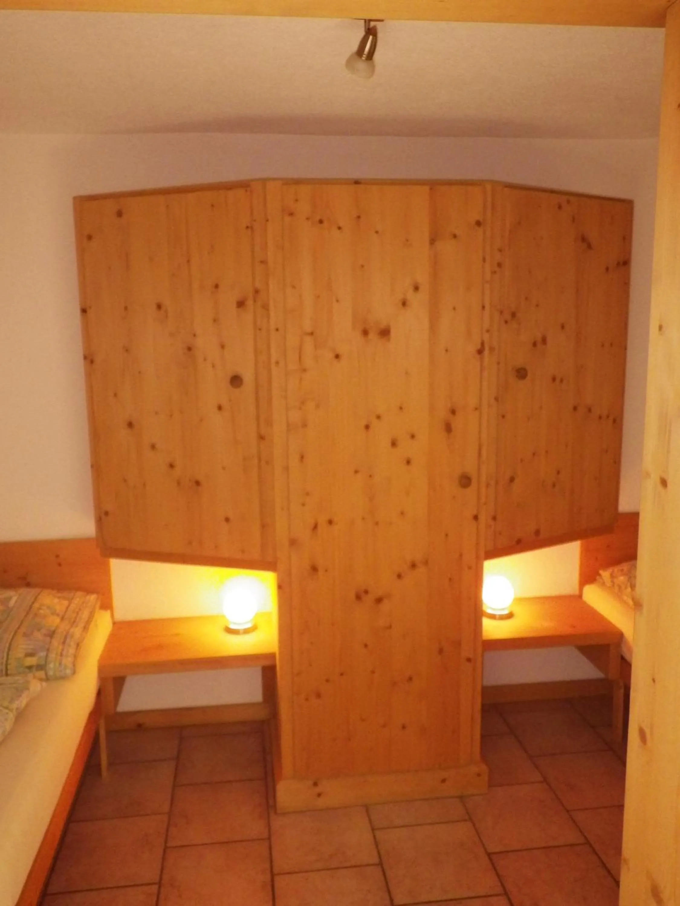 Decorative detail, Bed in Haus Thomas