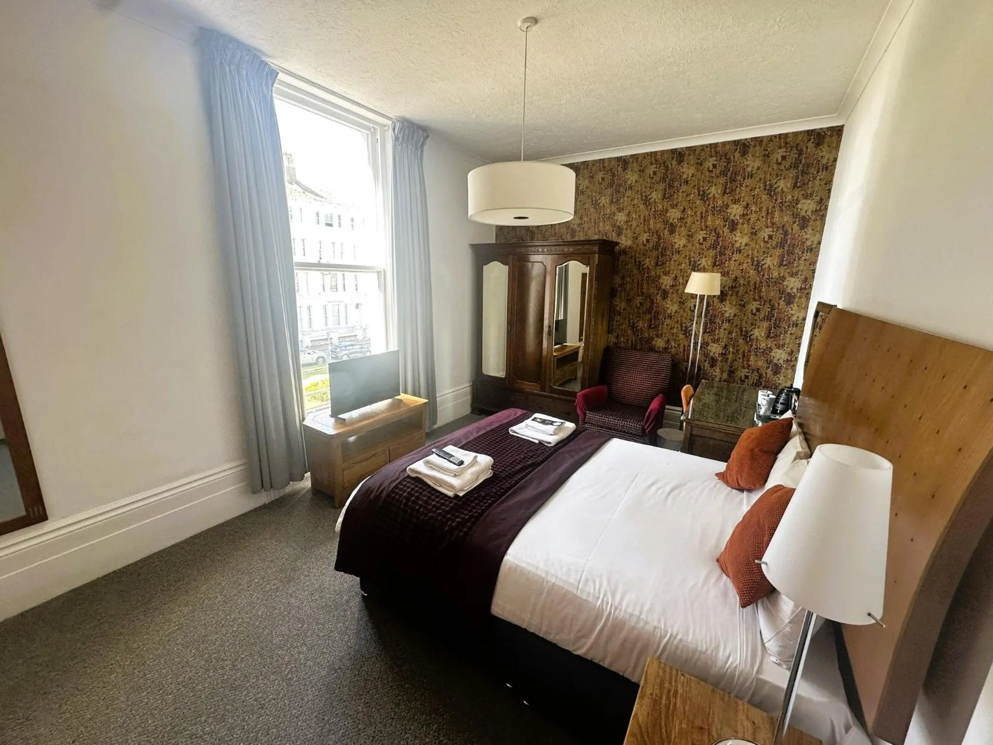 Bed in West Rocks Townhouse