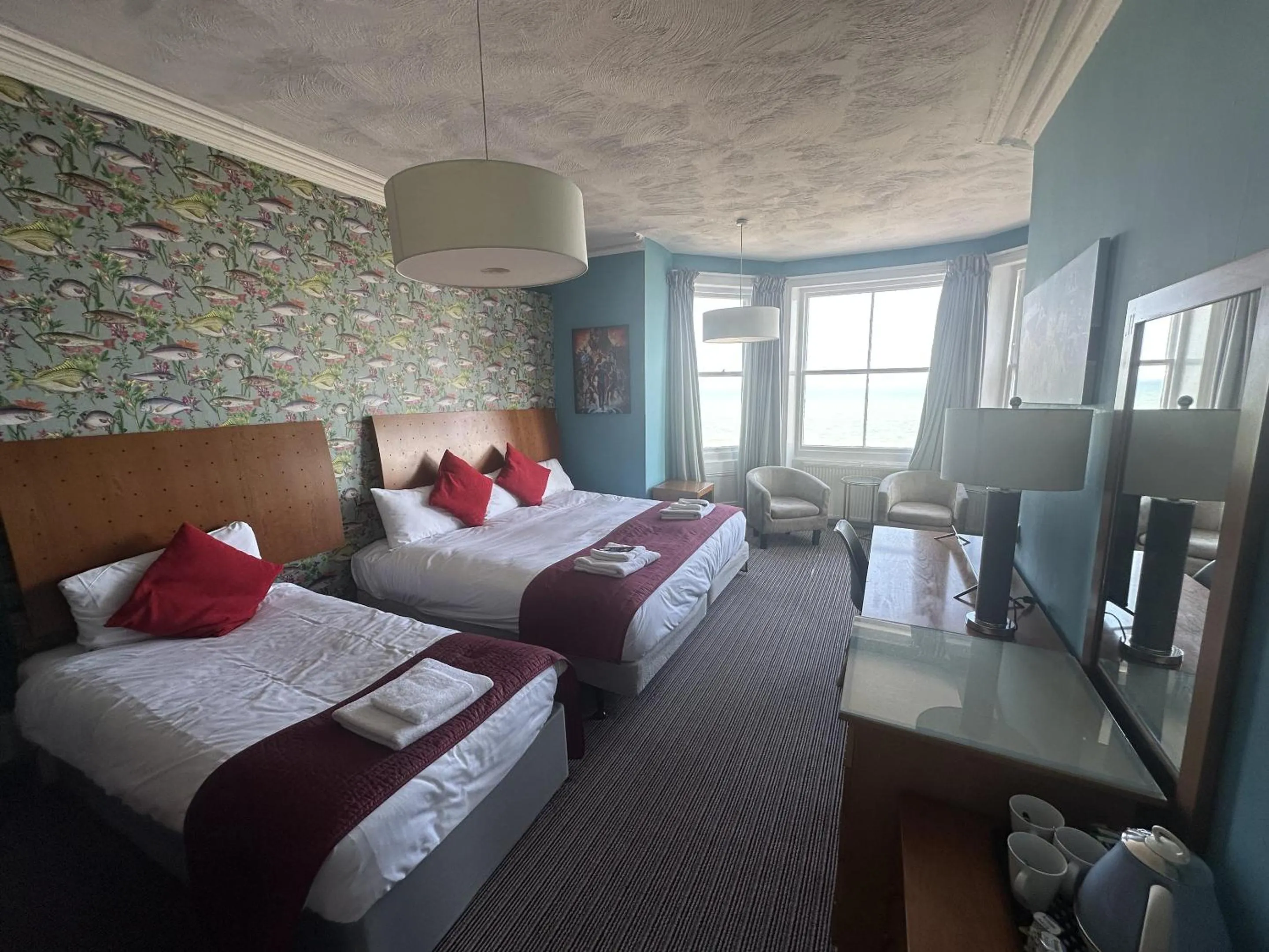 Bedroom, Bed in West Rocks Hotel